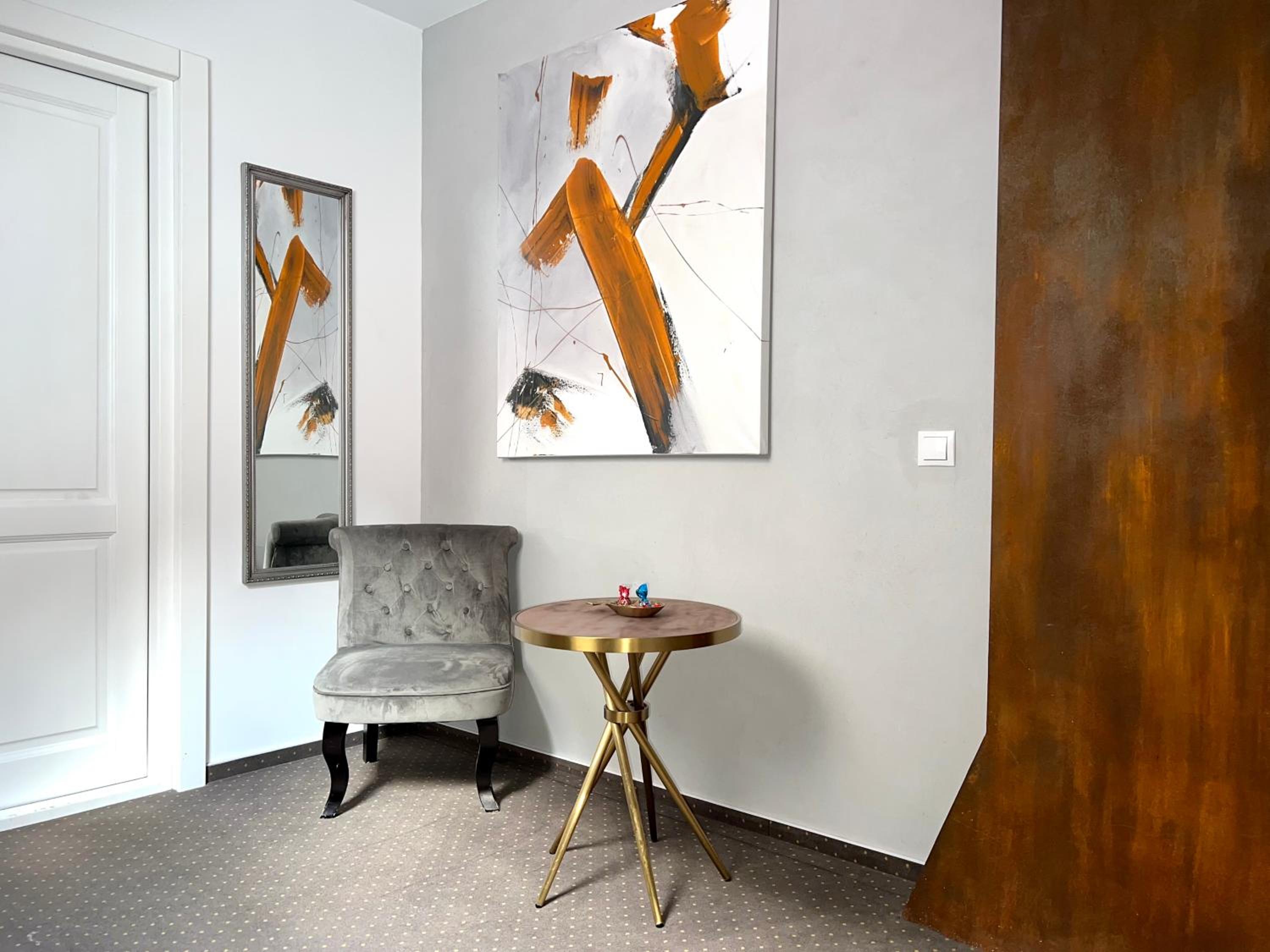 Family Room - Photo 8
