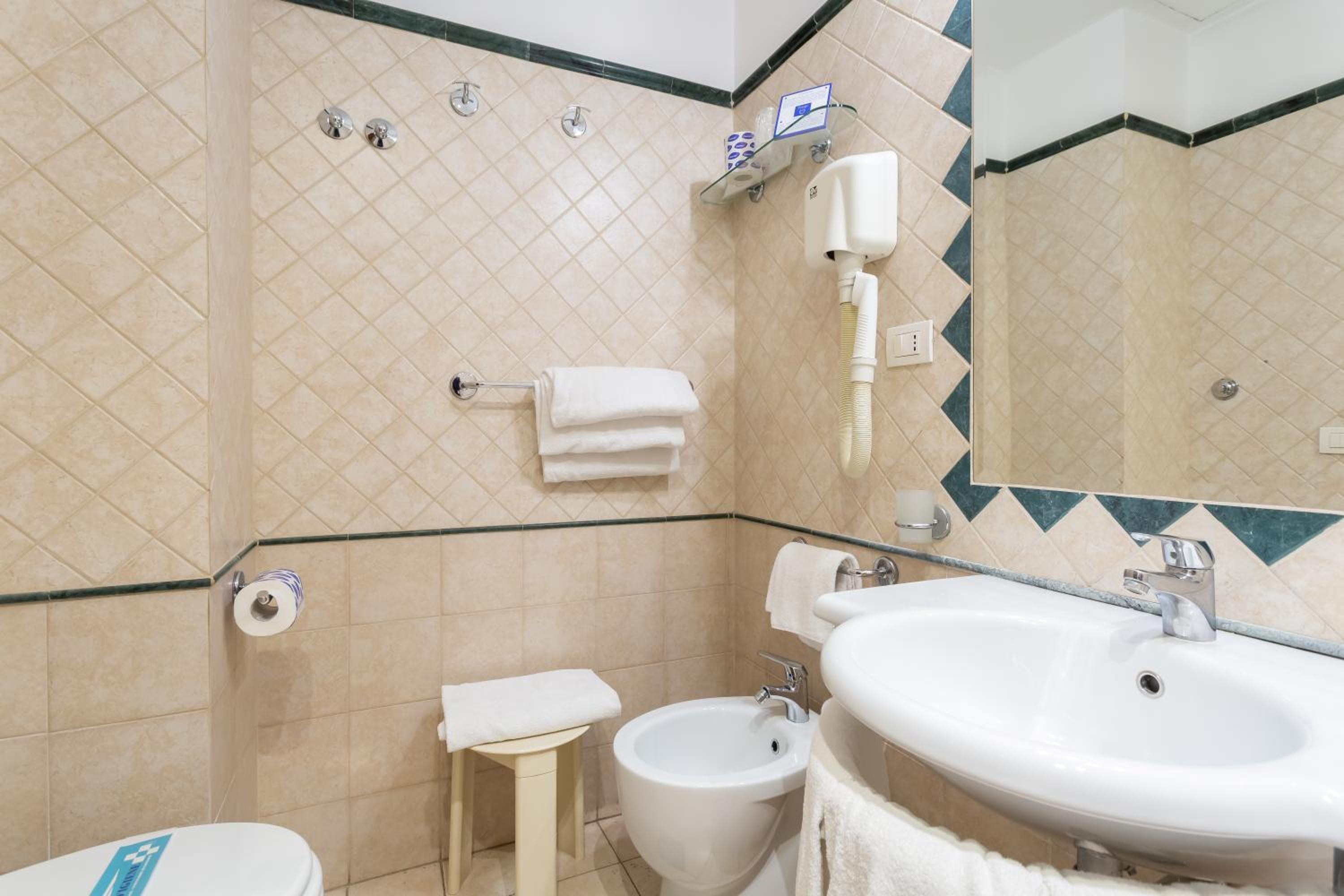 Small Double Room photo 2