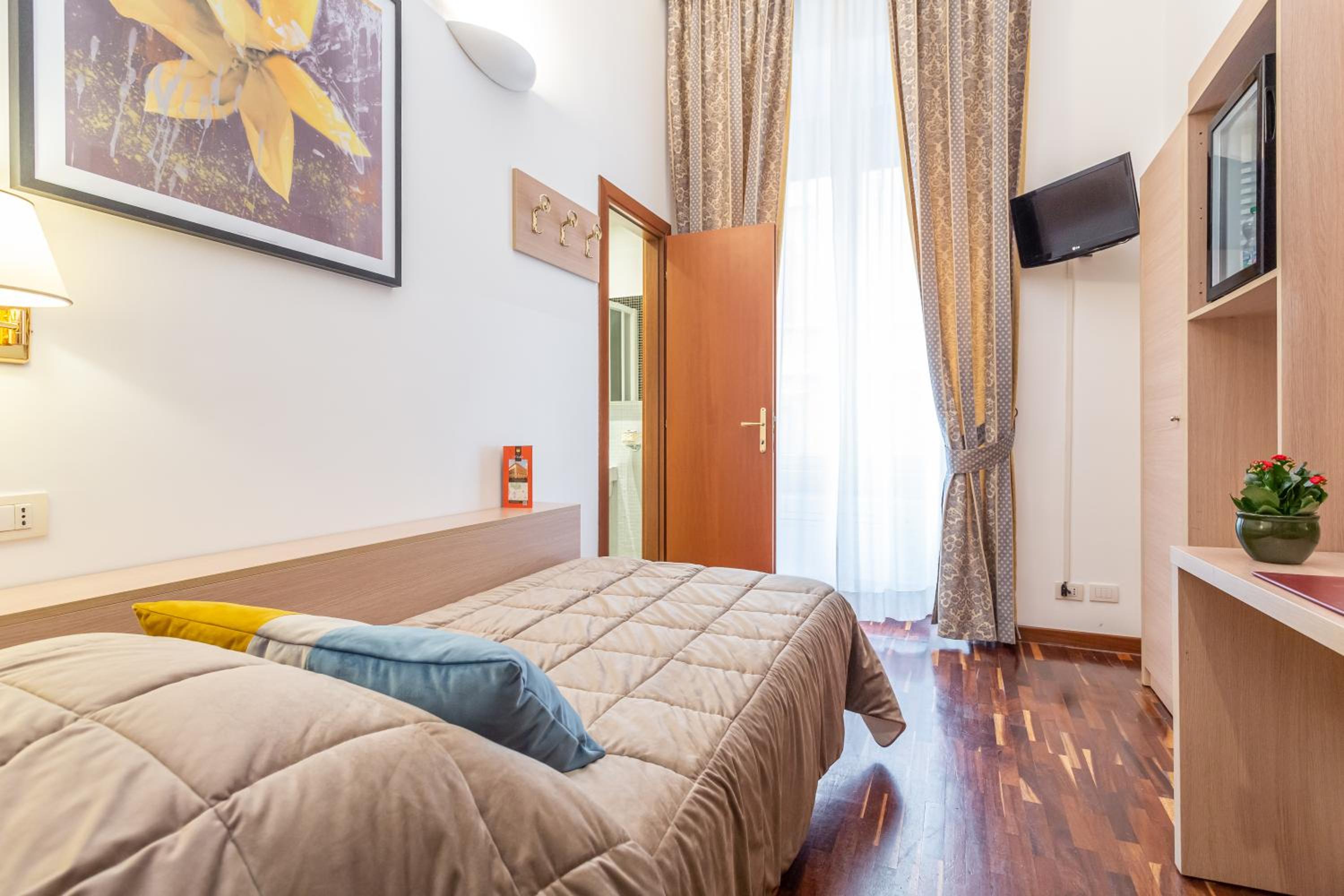 Single Room photo 1
