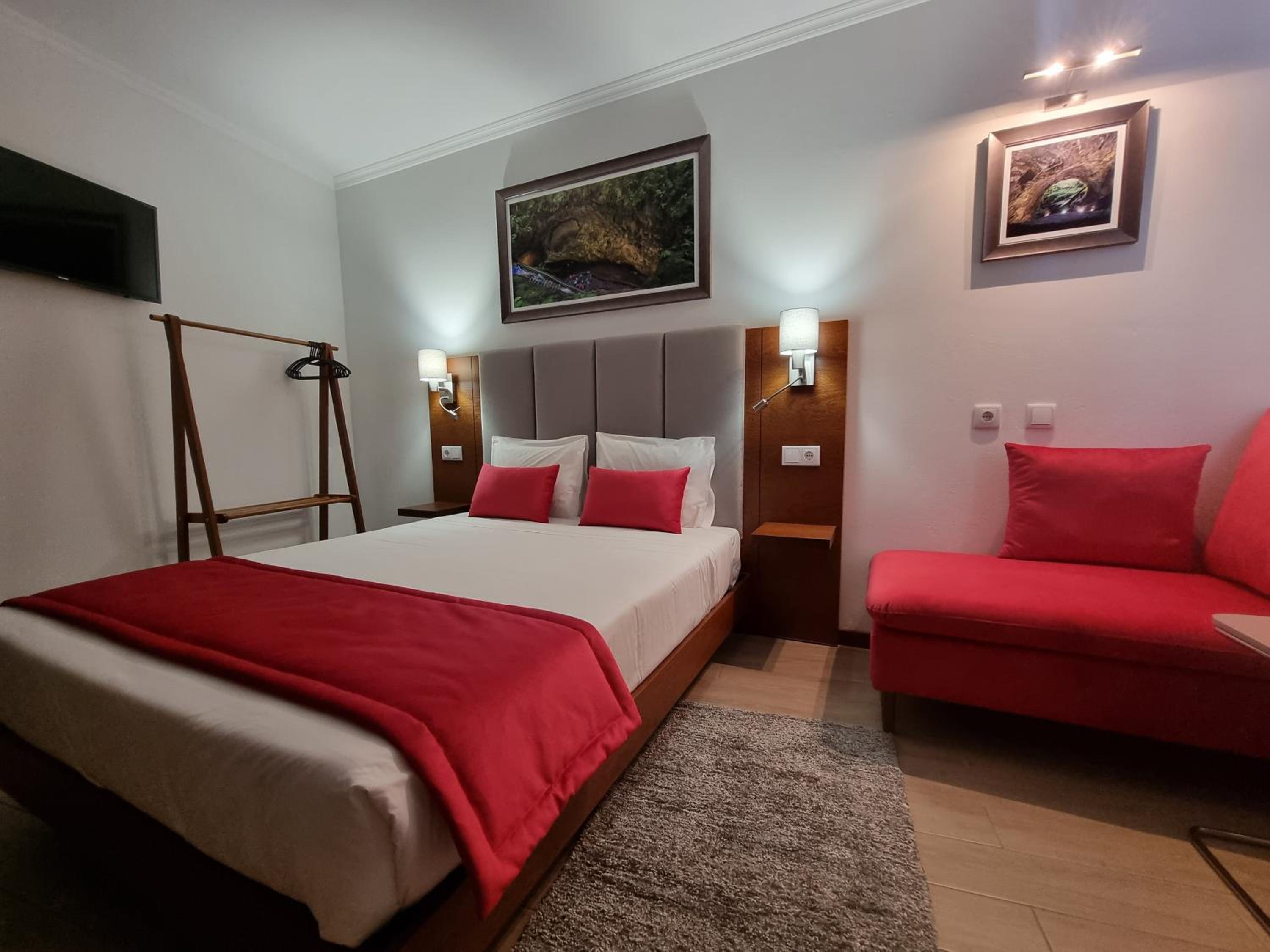 Large Double Room photo 3