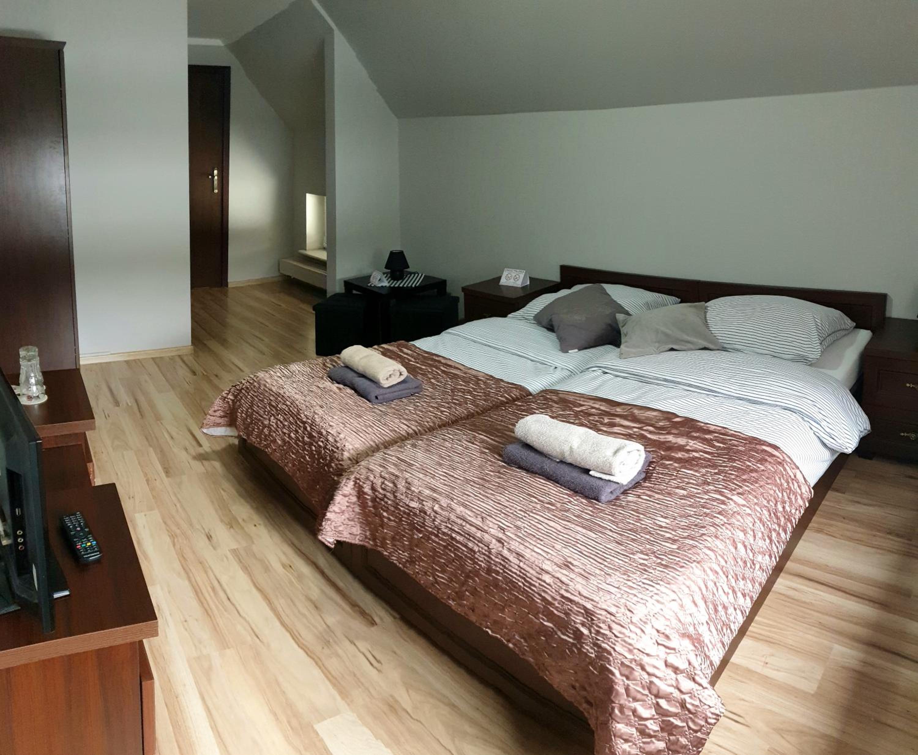 Double or Twin Room - Photo 1