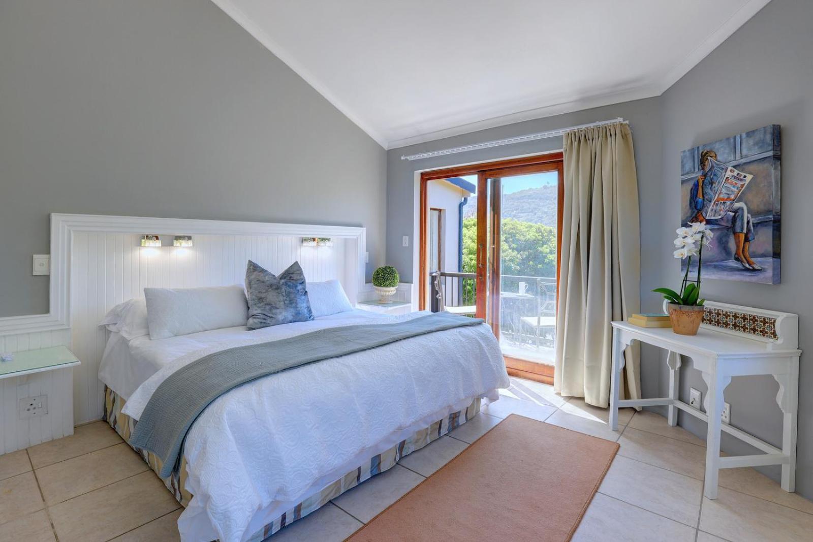 Queen Room with Balcony photo 1