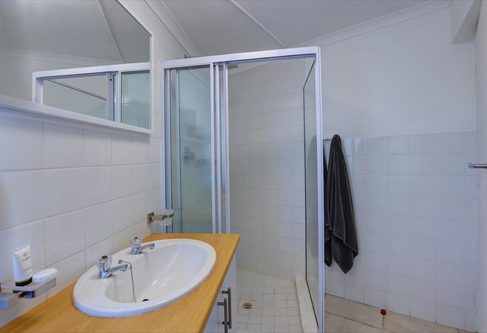 Queen Room with Balcony photo 3