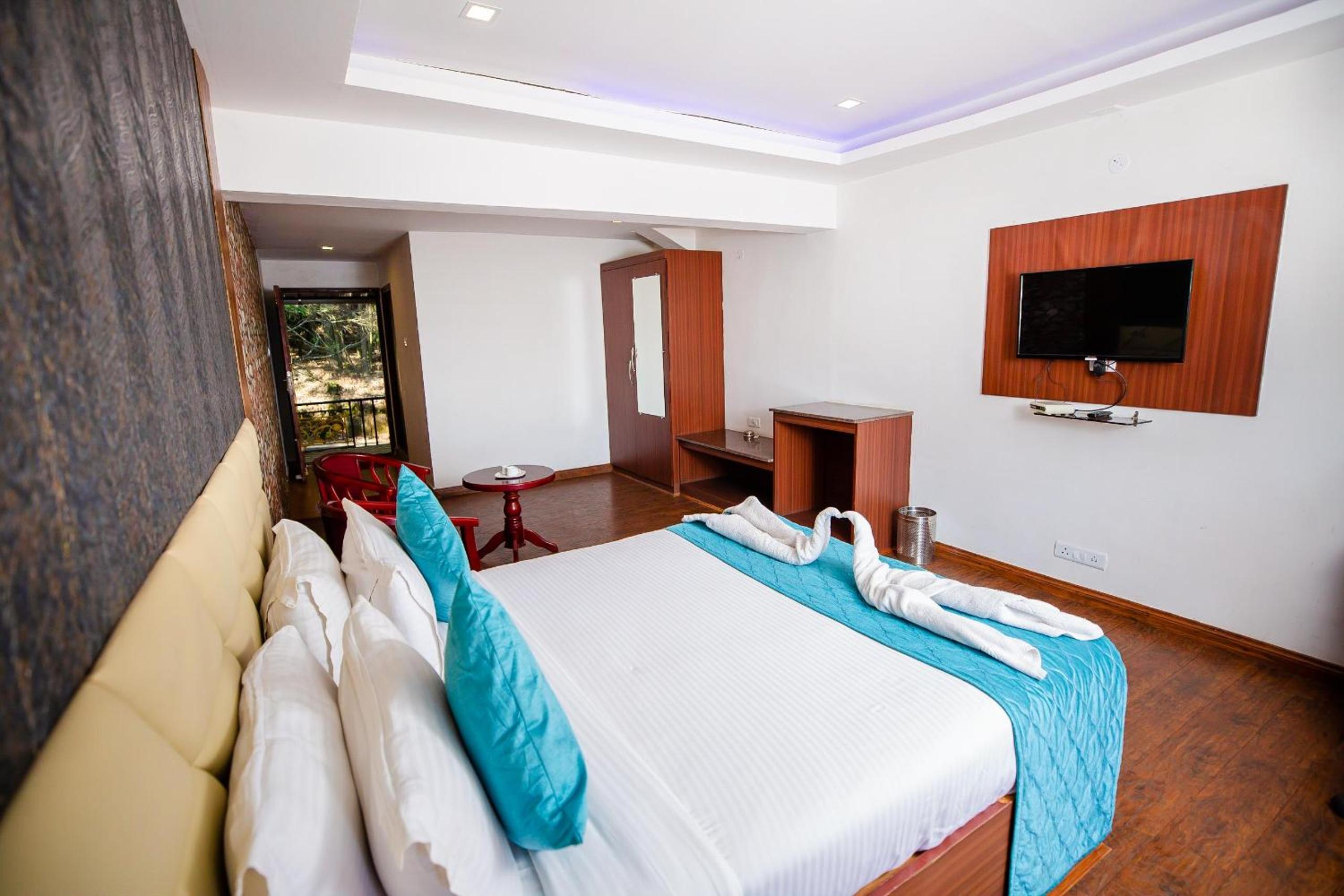 Deluxe Double Room with Balcony