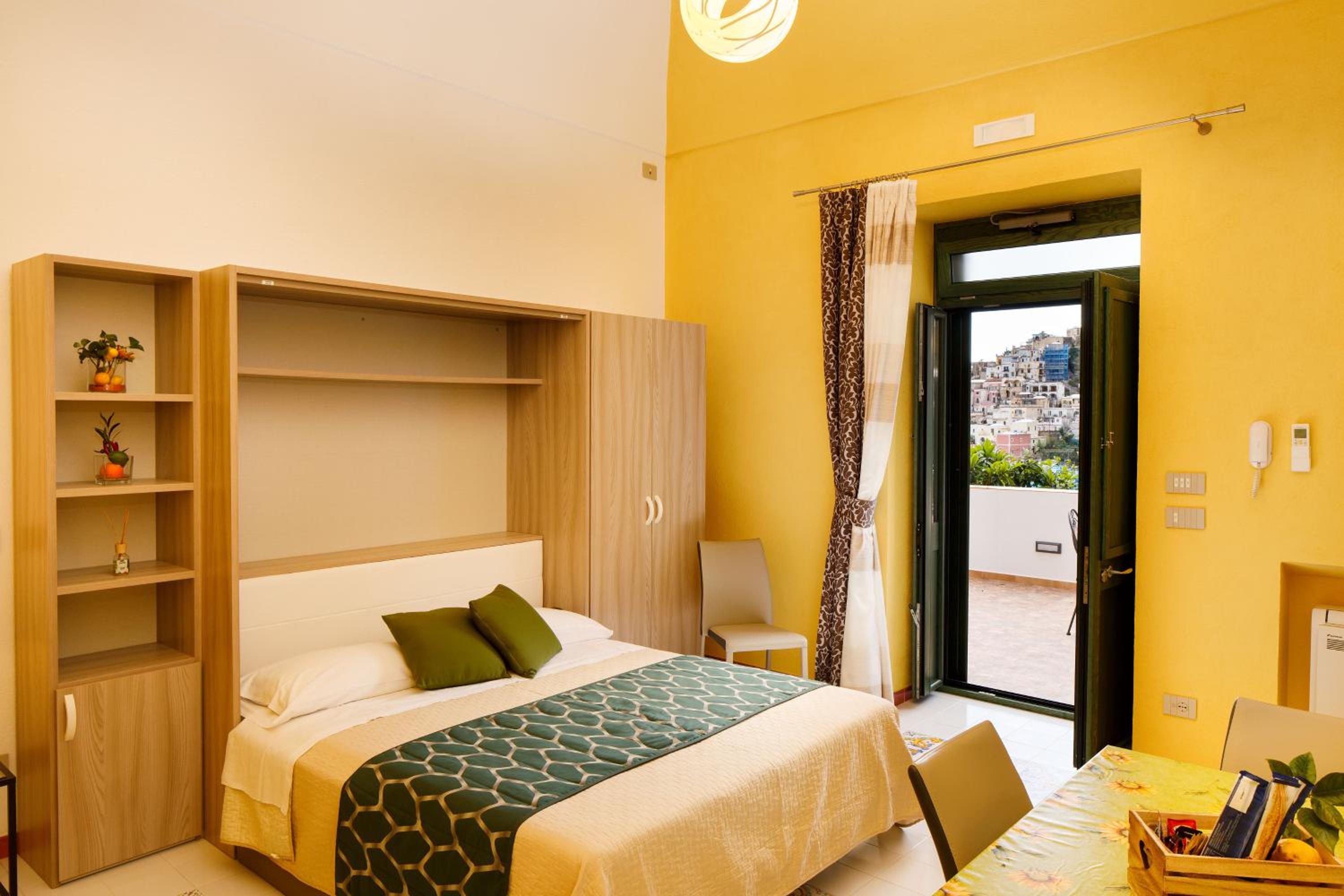 Deluxe Double Room with Balcony, Sea View and Kitchen