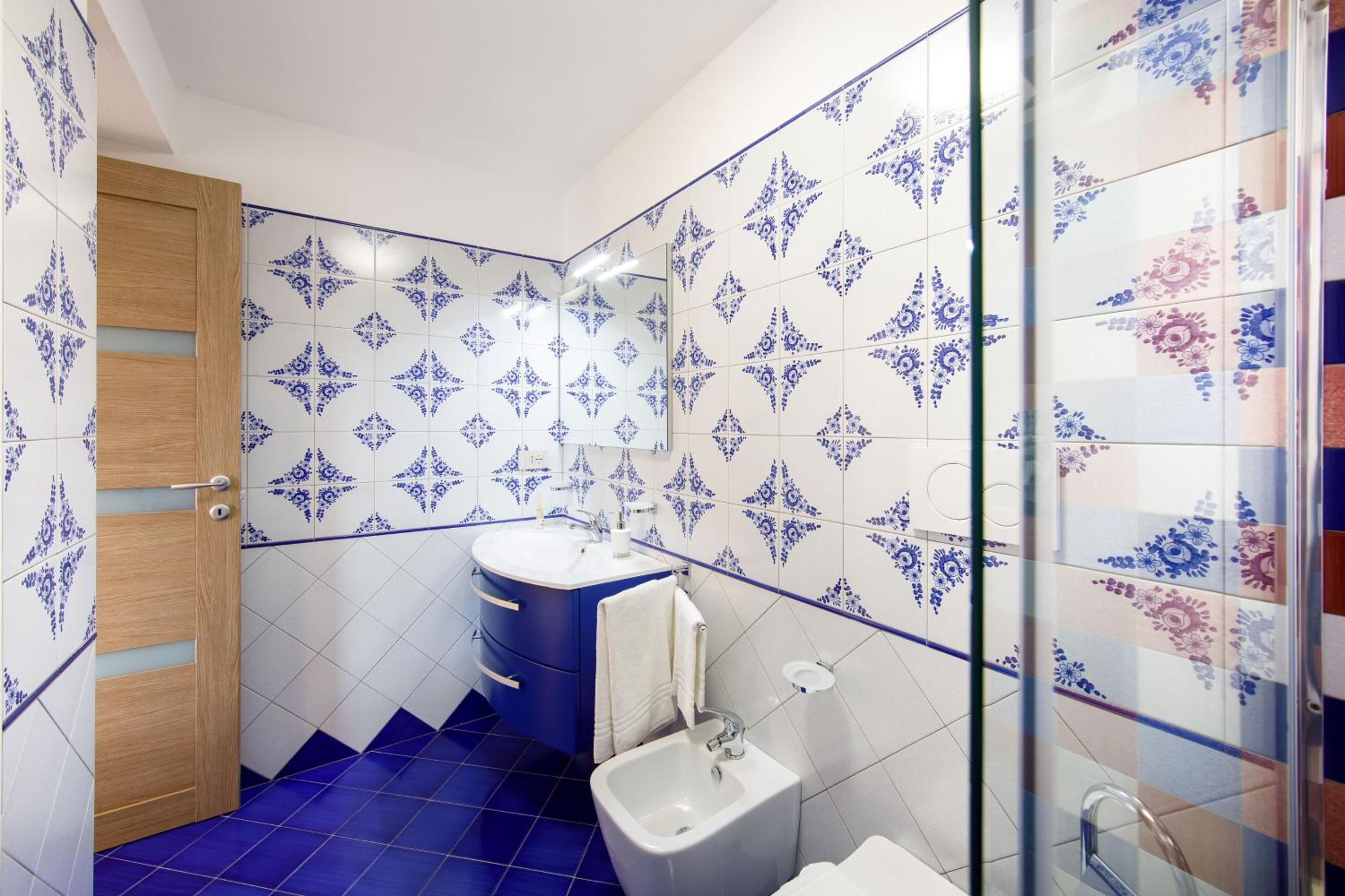 Double Room with Sea View - Photo 13