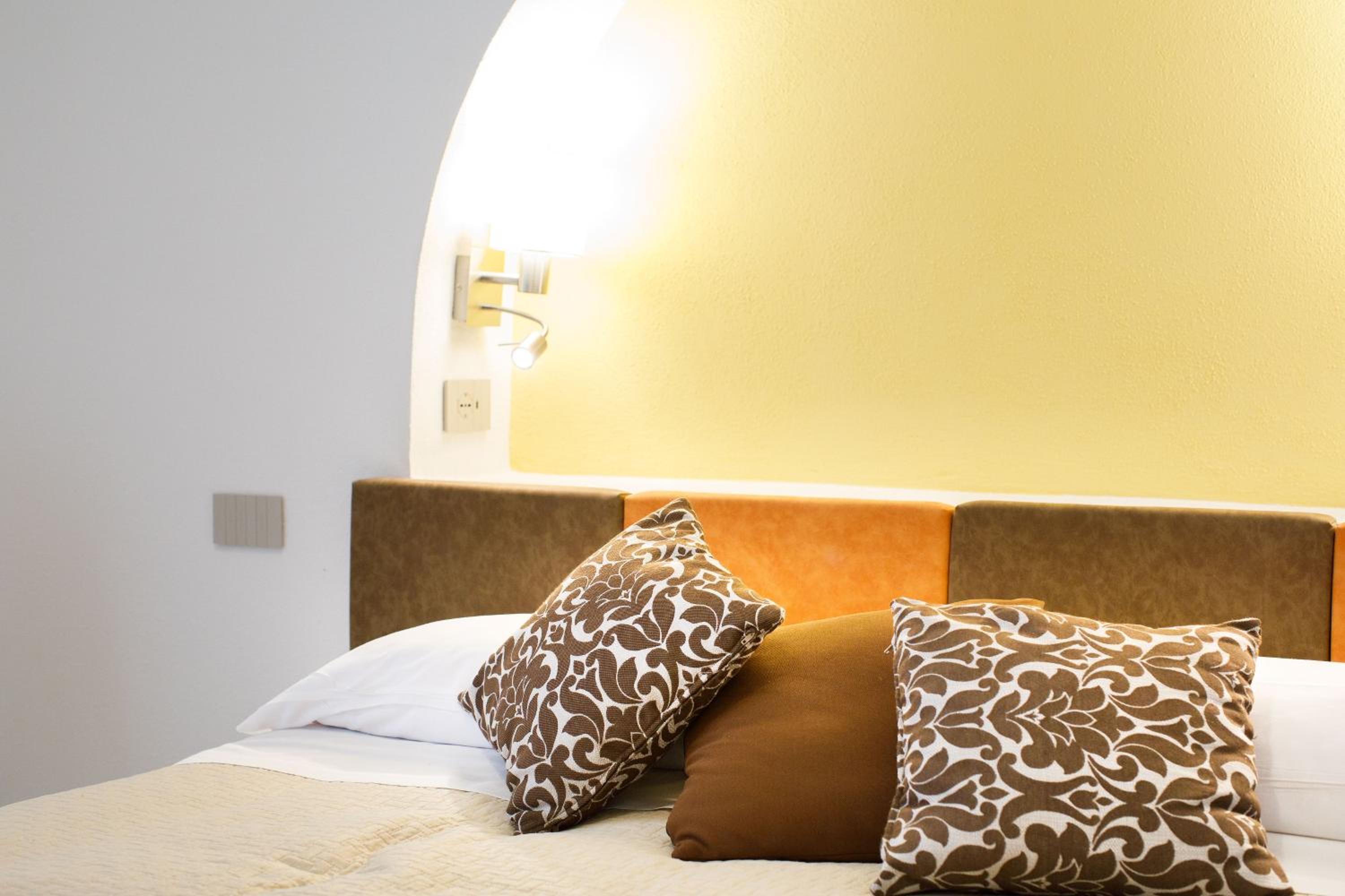 Double Room with Sea View - Photo 14