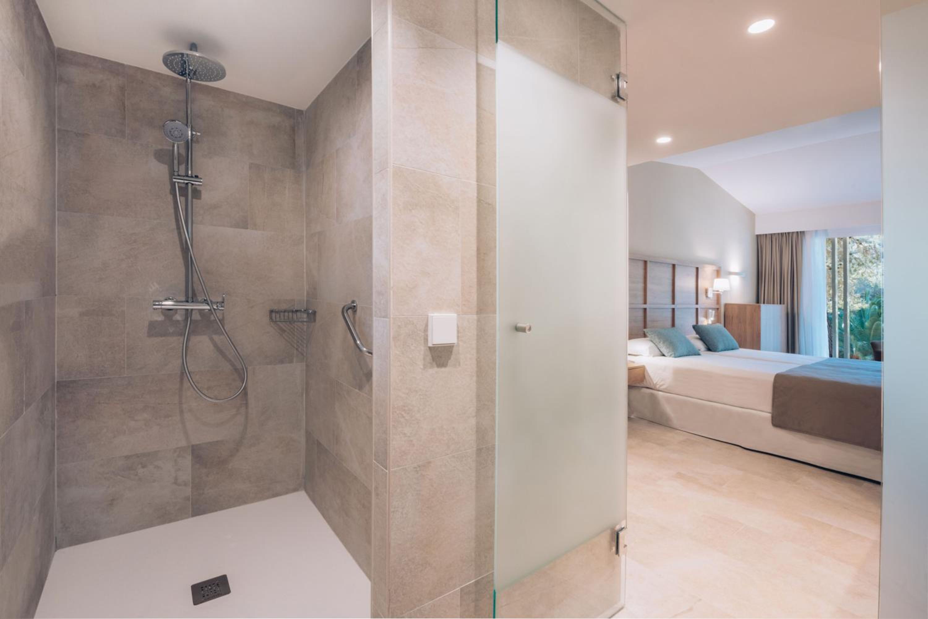 Bungalow with Garden View