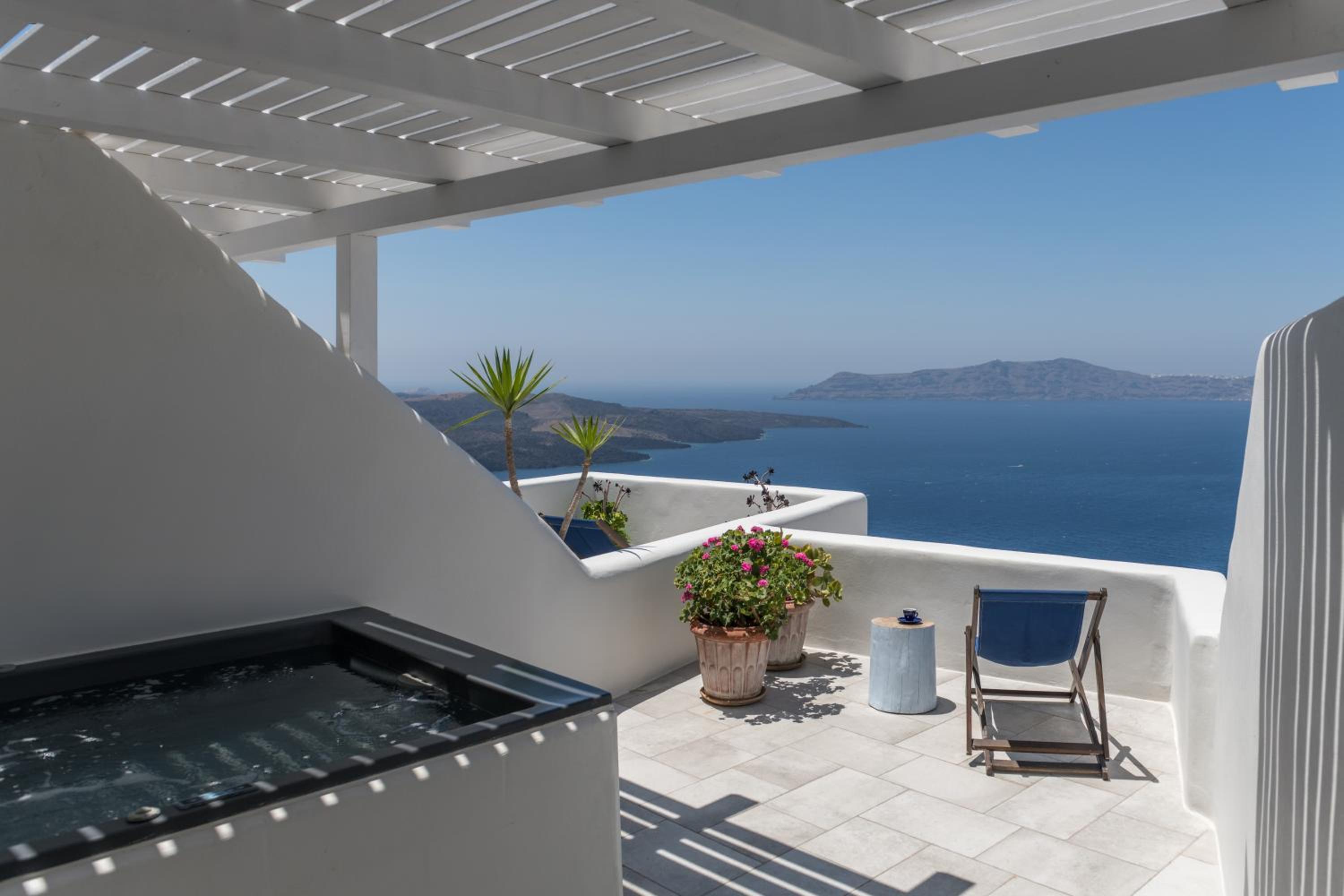 Senior Suite With Hot Tub And Caldera View photo 2