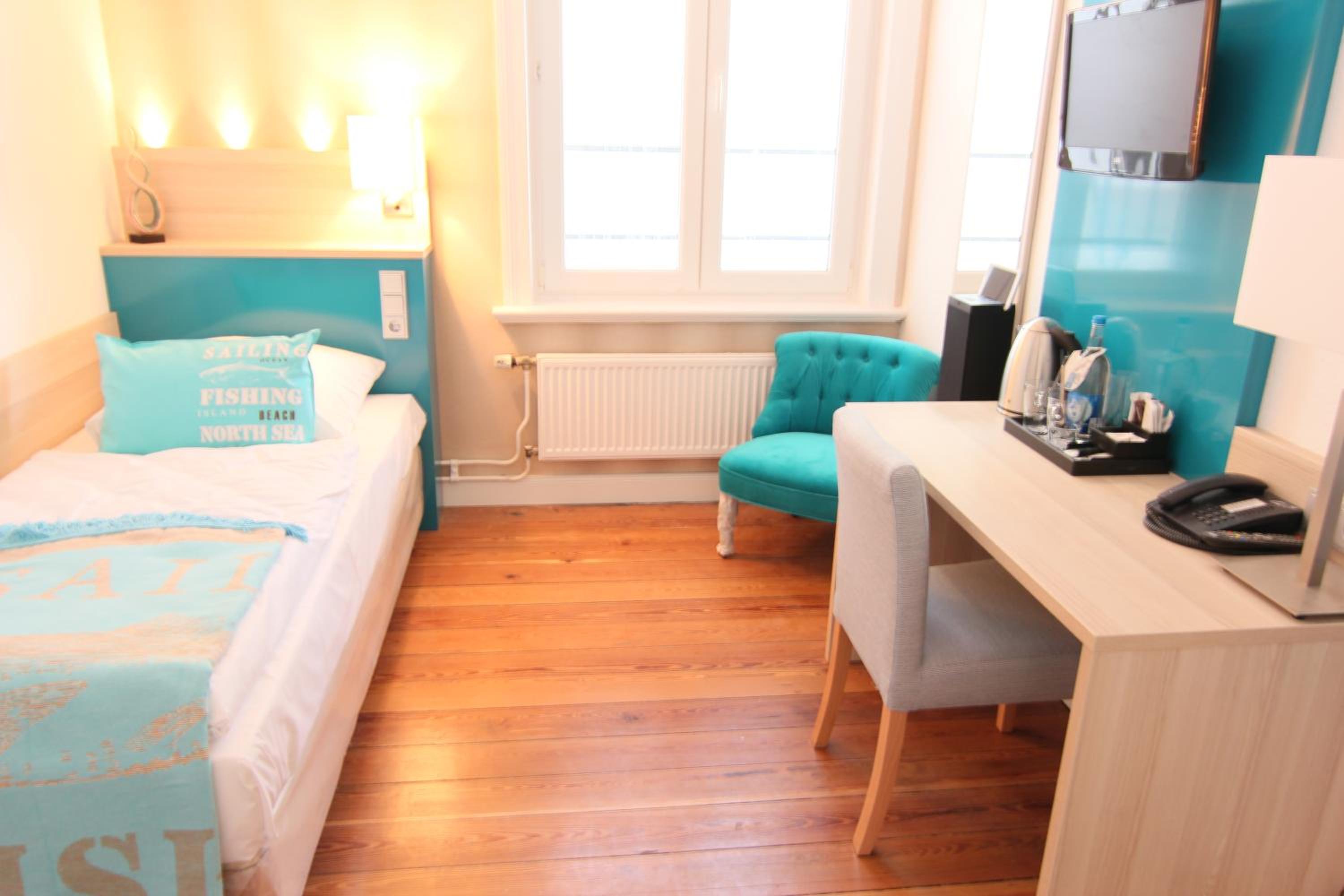 Single Room with Private External Bathroom photo 2