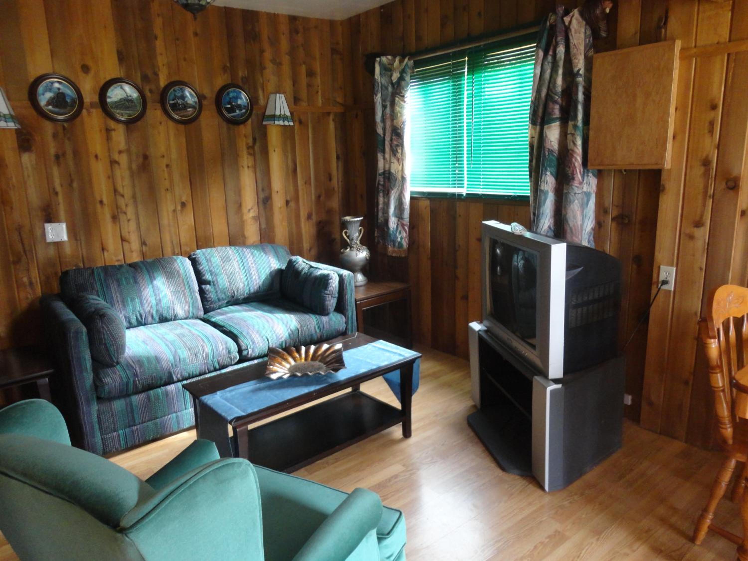 One-Bedroom Queen Cottage  photo 1