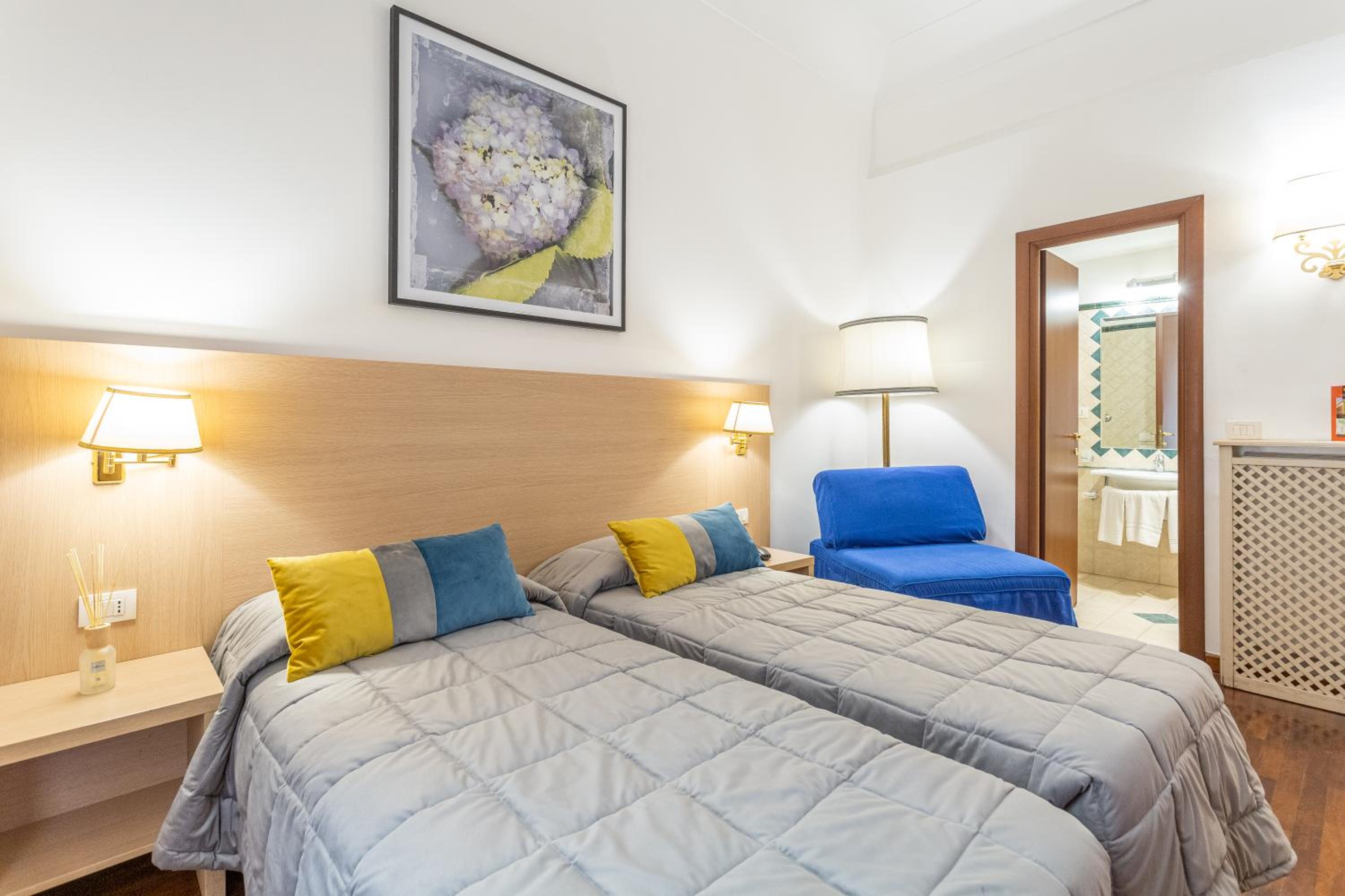 Small Triple Room photo 1