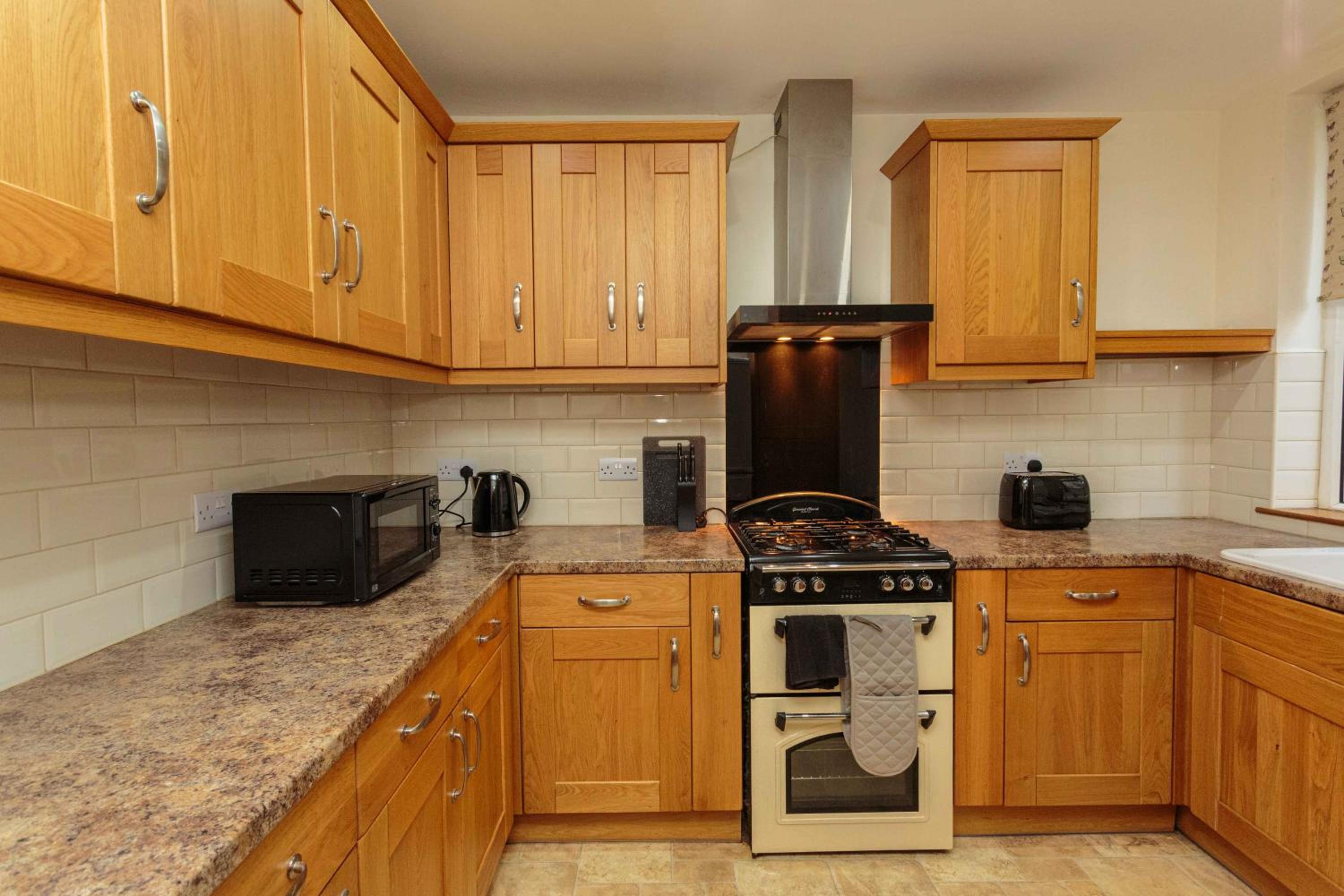Two-Bedroom Apartment - Photo 8