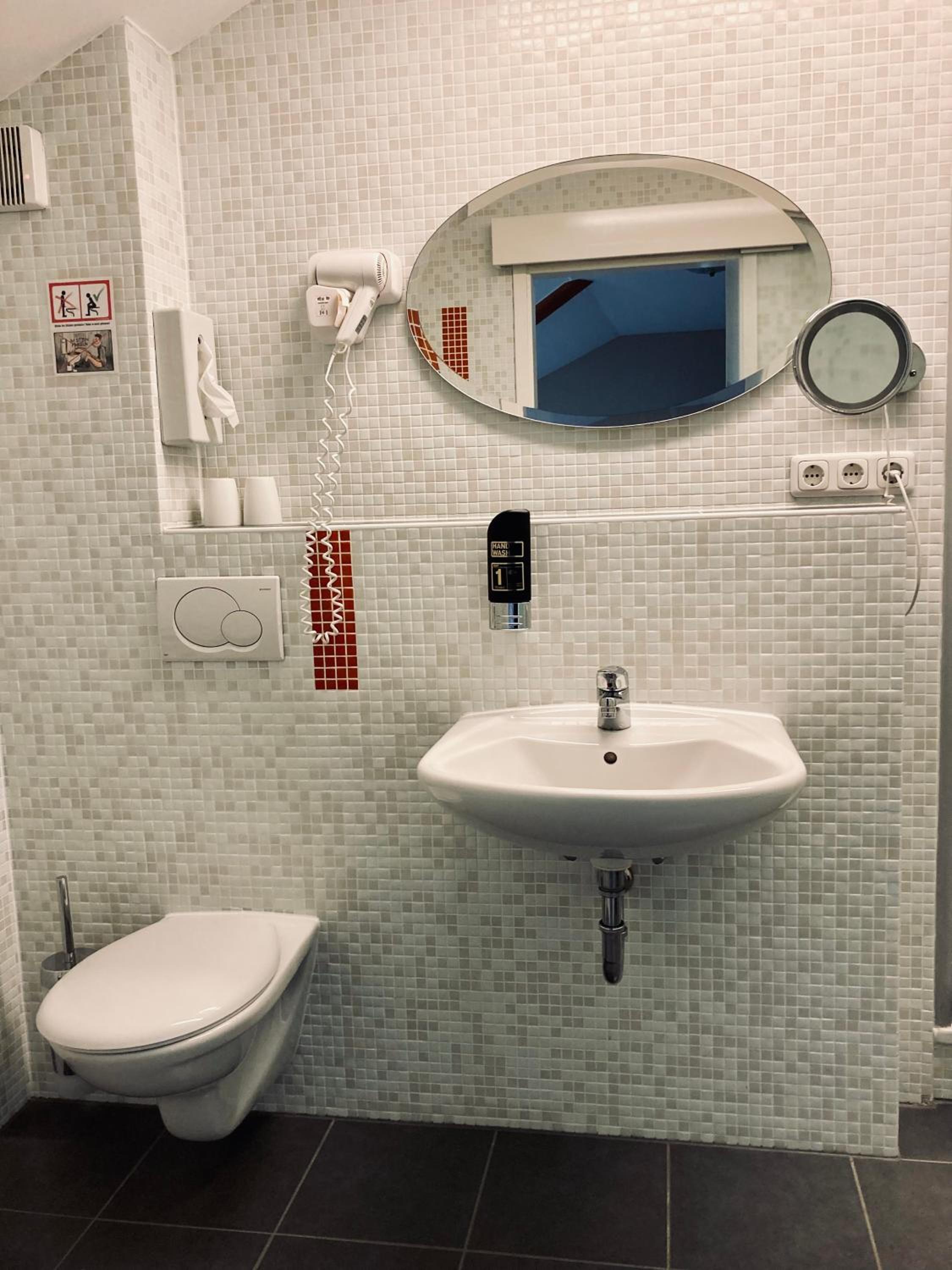 Doppelzimmer mit Panoramablick - Photo 10