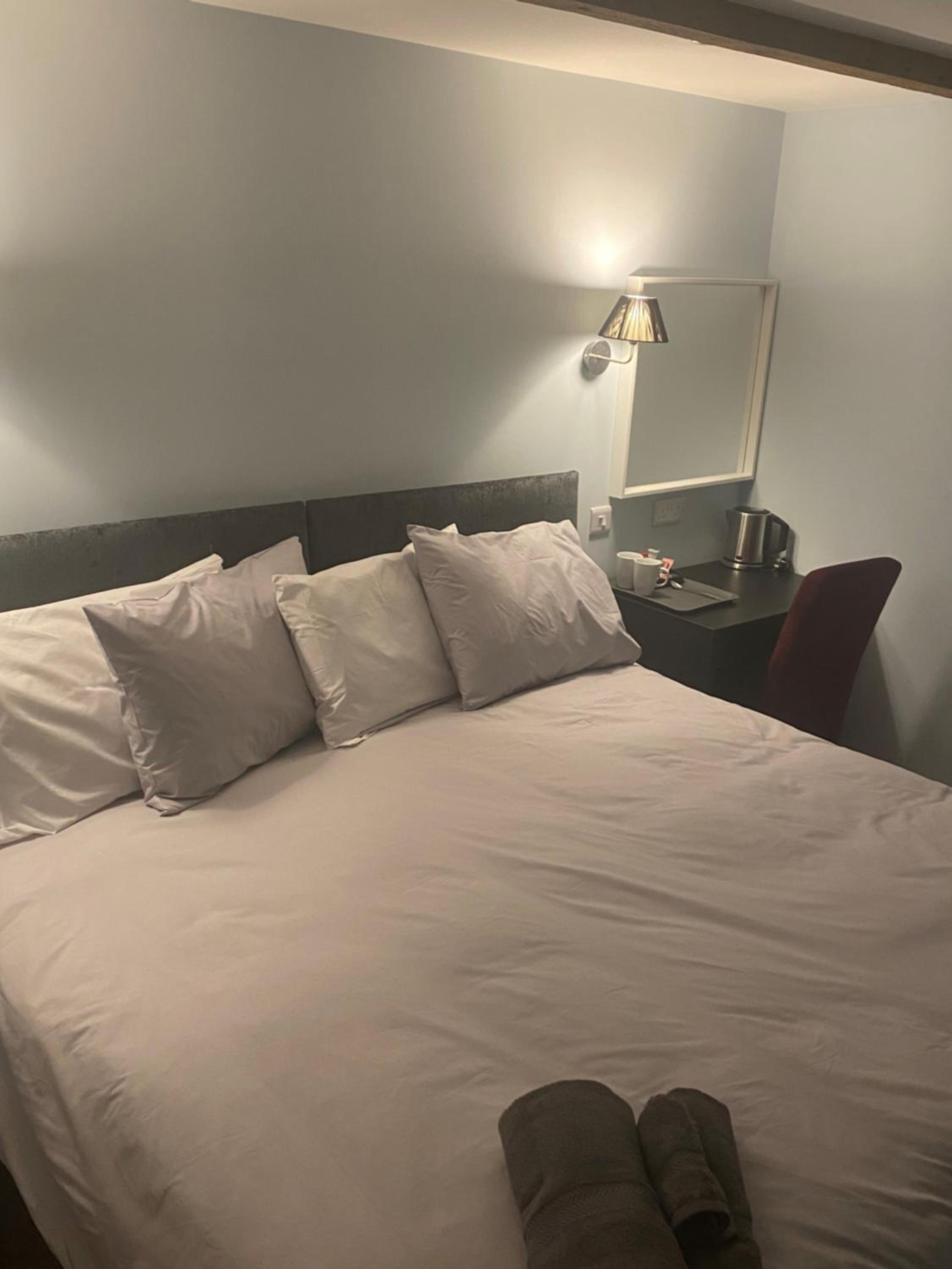 Deluxe King Room photo 3