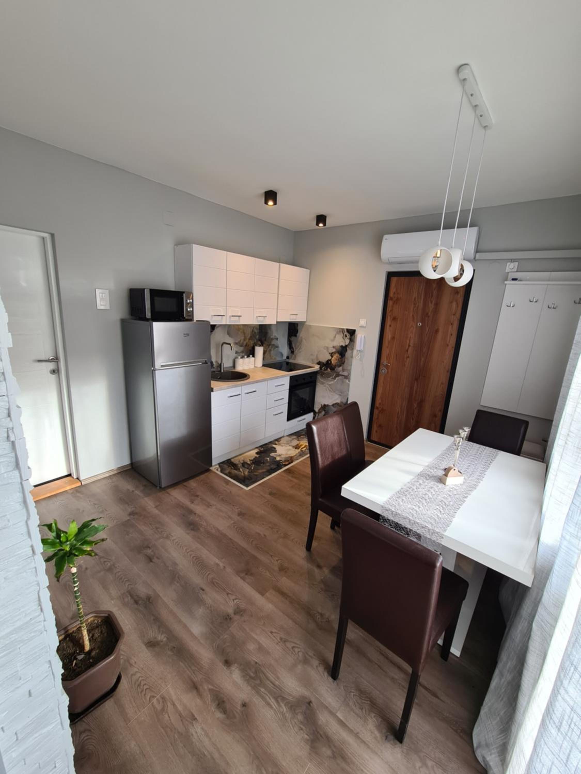 Deluxe Apartment photo 2
