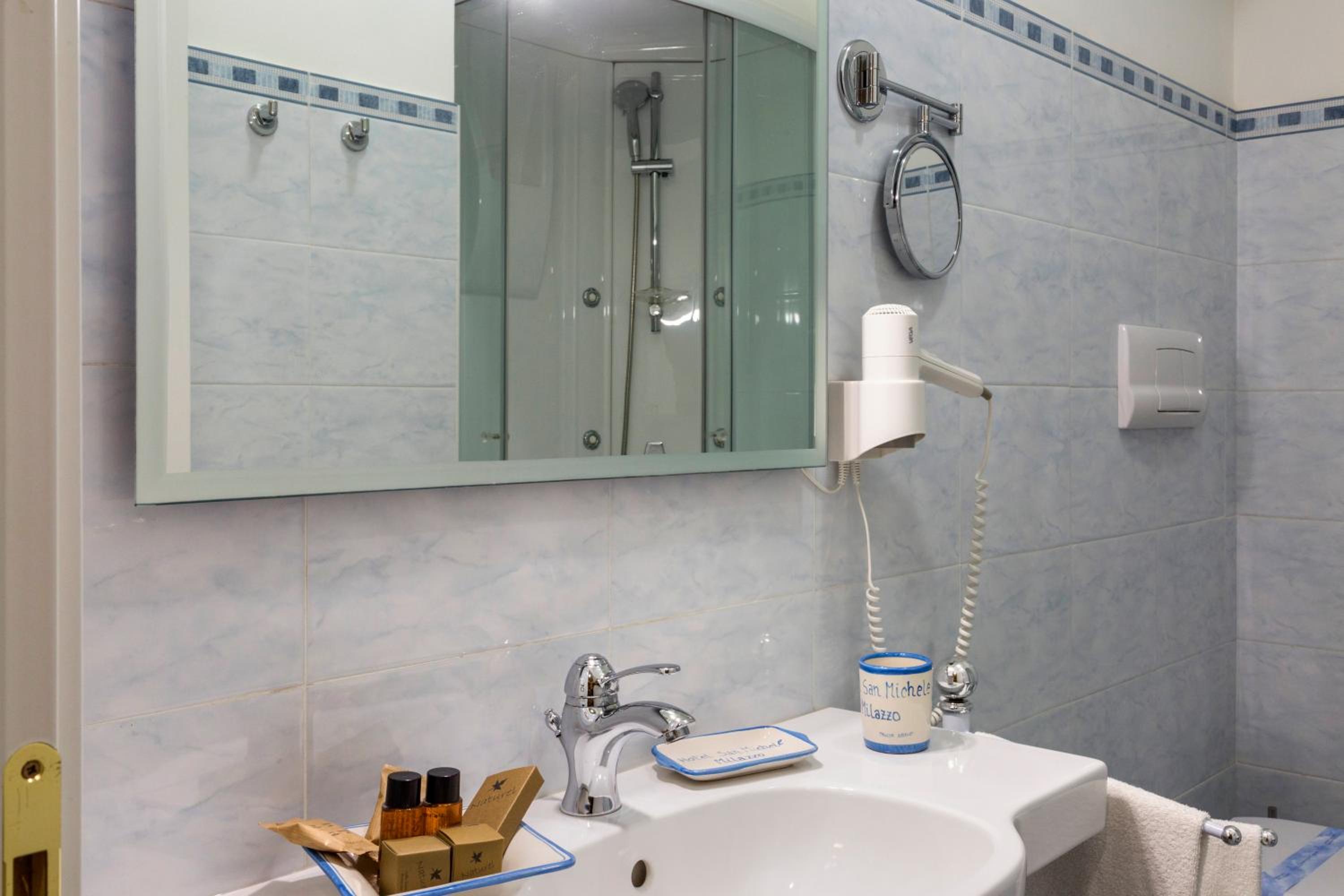 Suite - Photo 4