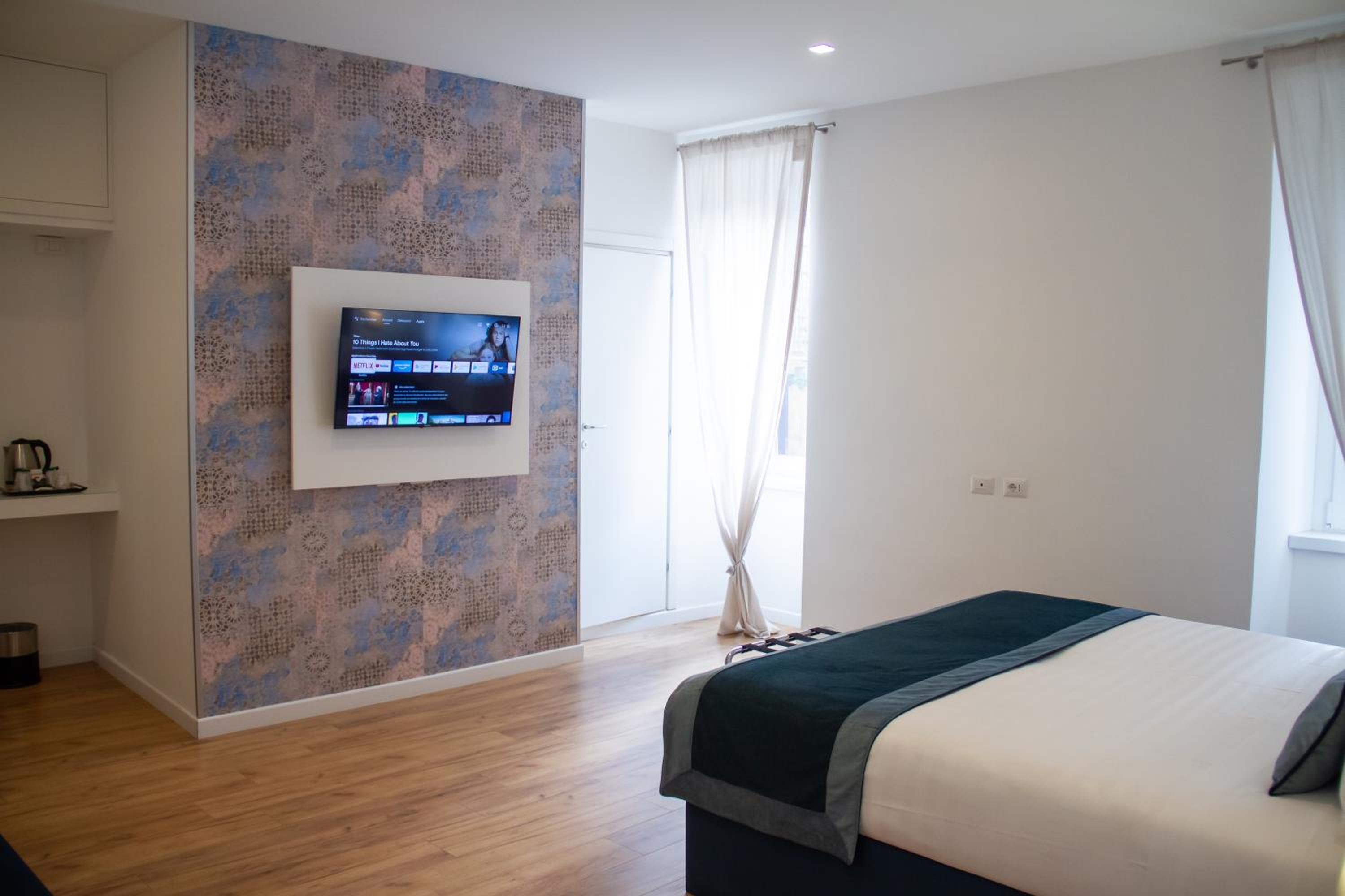 Deluxe Quadruple Room
