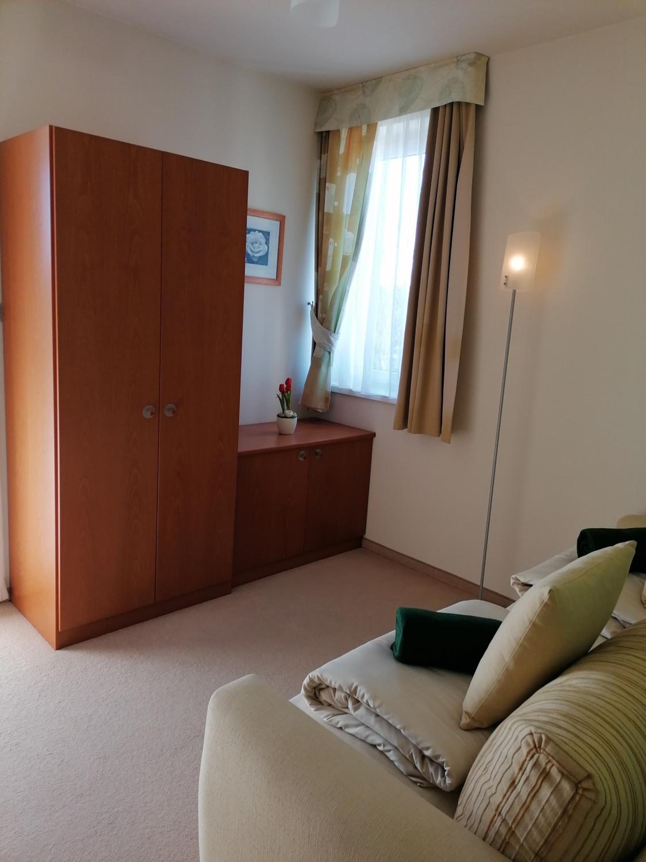 Deluxe Double or Twin Room - Photo 4