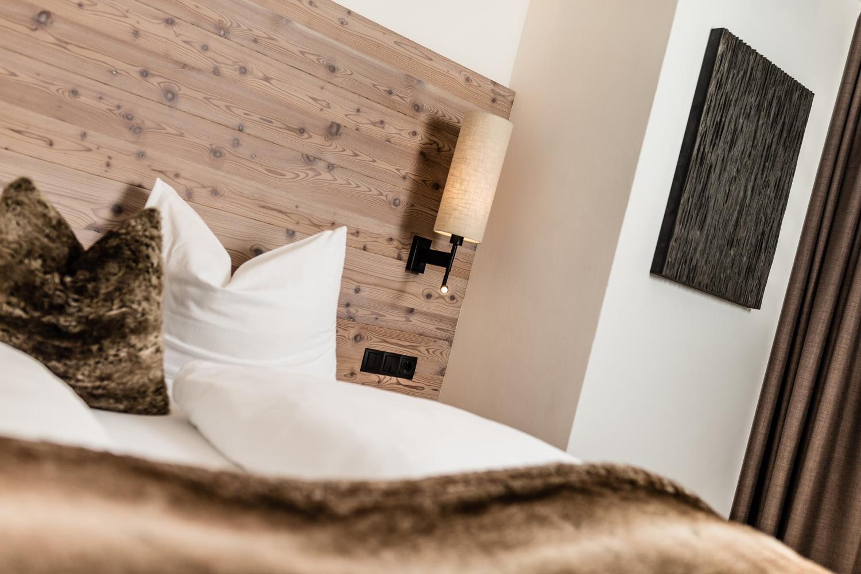 Two Connecting Double Rooms (4 Adults)
