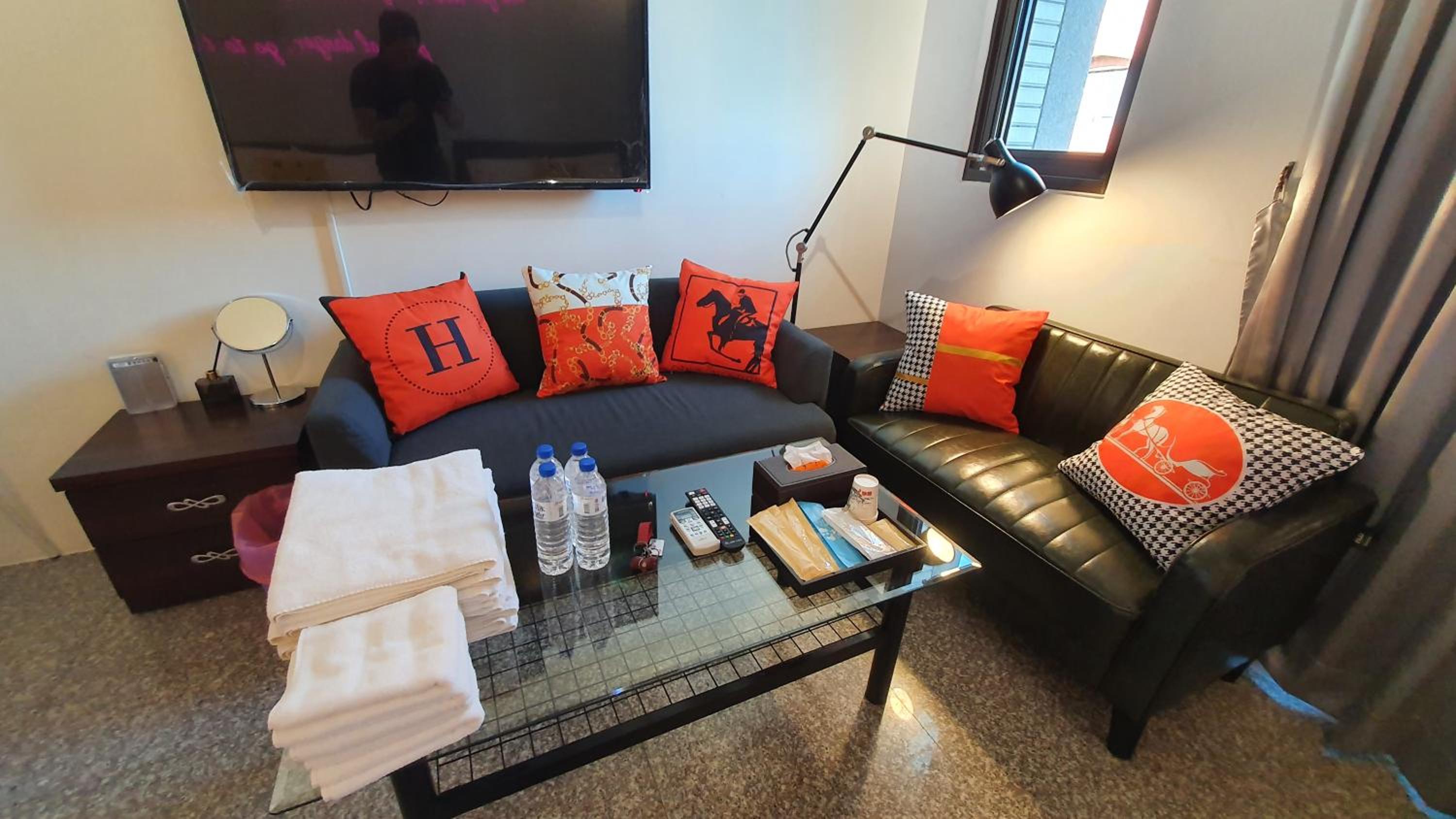 Family Room with Private Bathroom photo 1