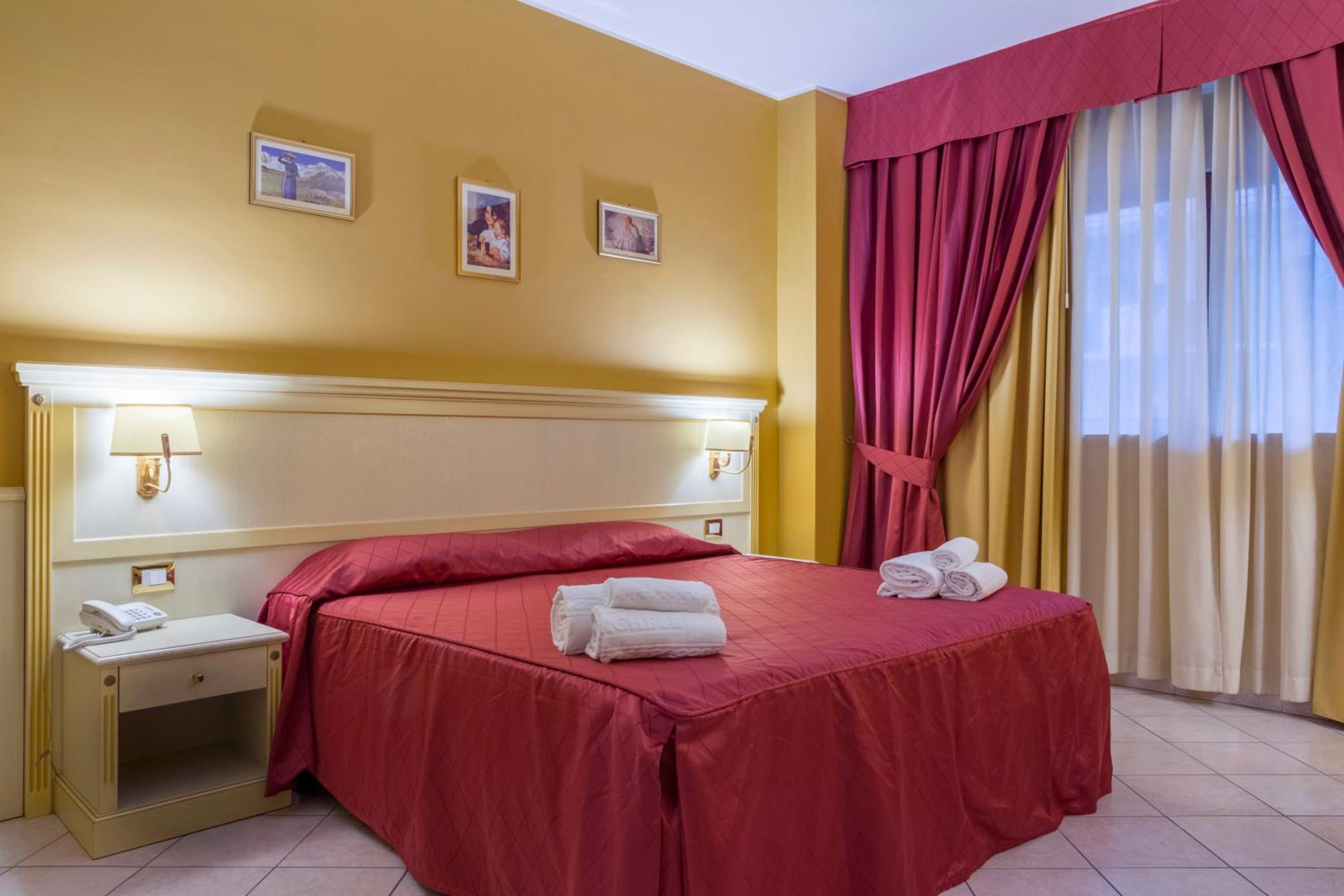 Deluxe Double Room - Photo 1
