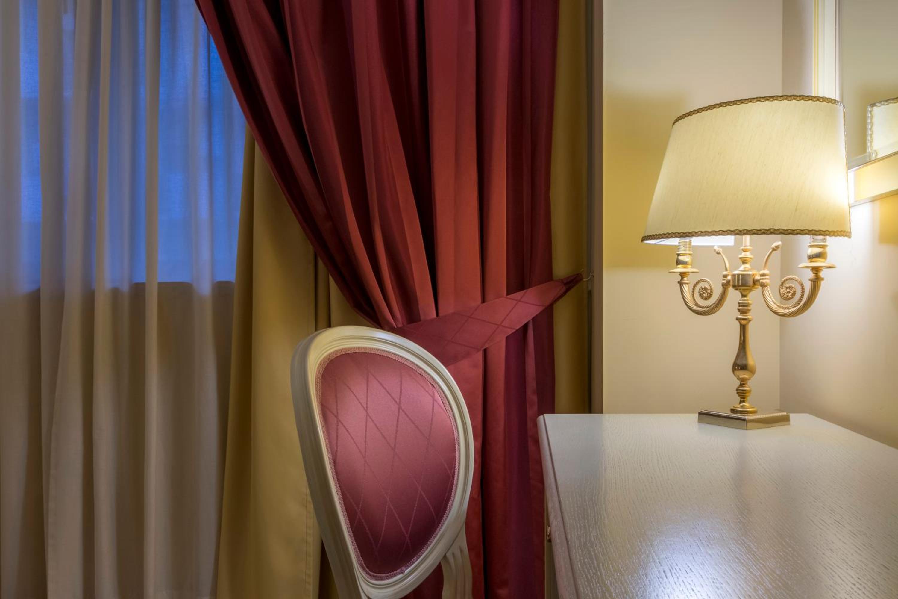 Deluxe Double Room - Photo 6