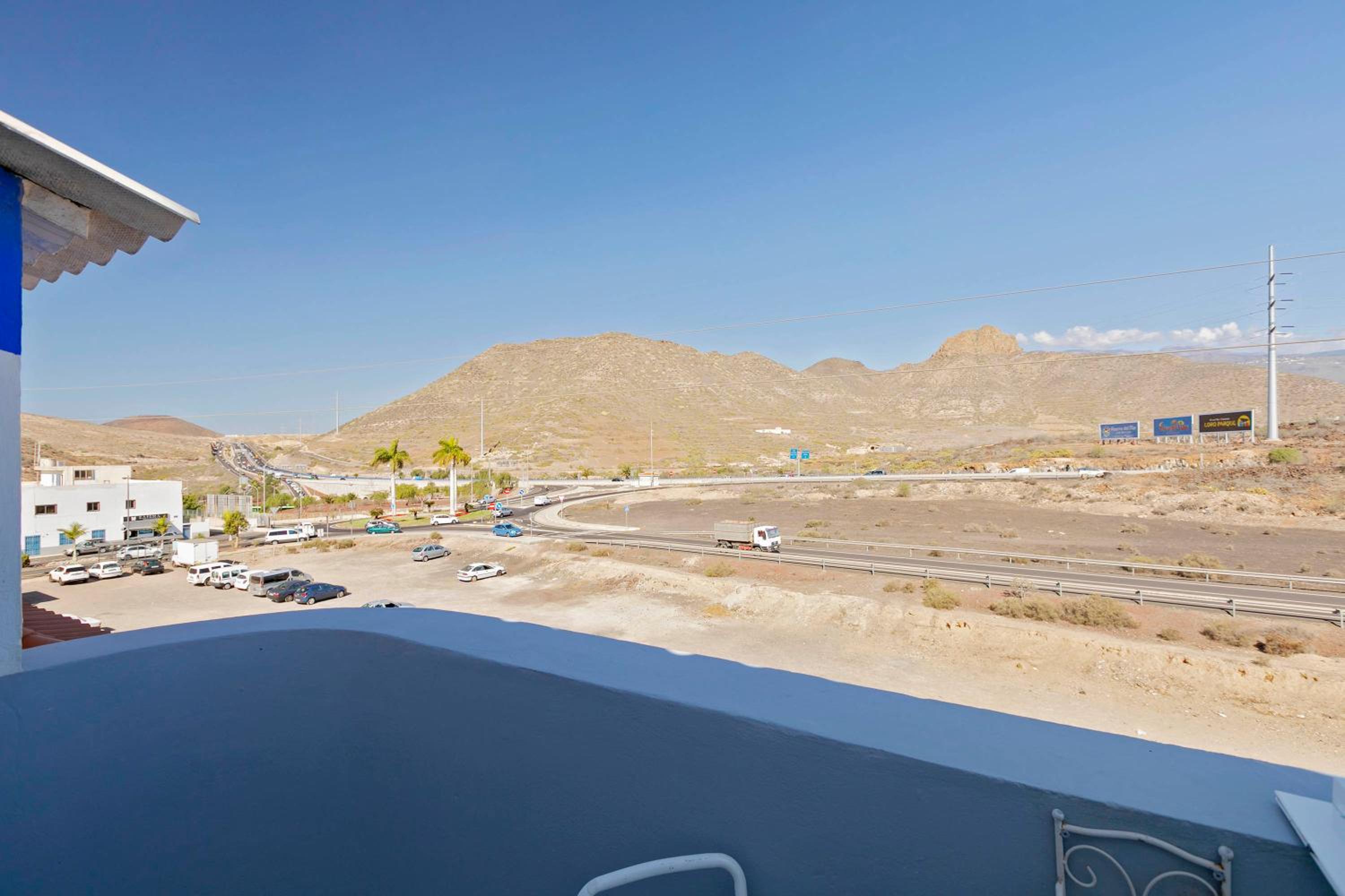 Deluxe Double Room with Balcony photo 3