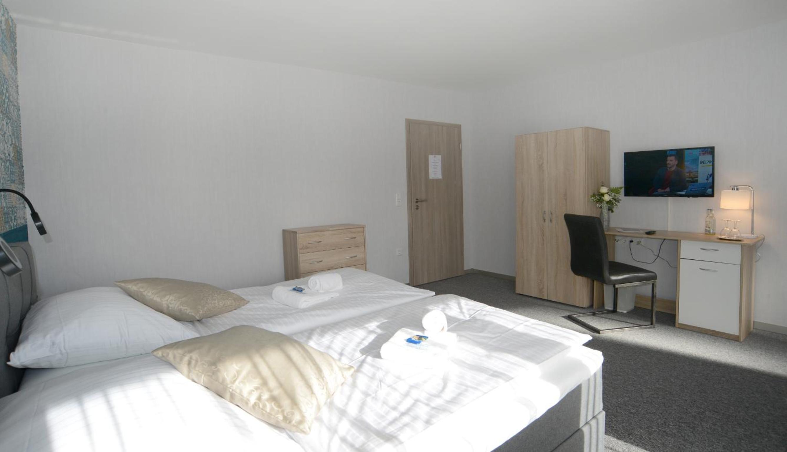 Double Room - Photo 19