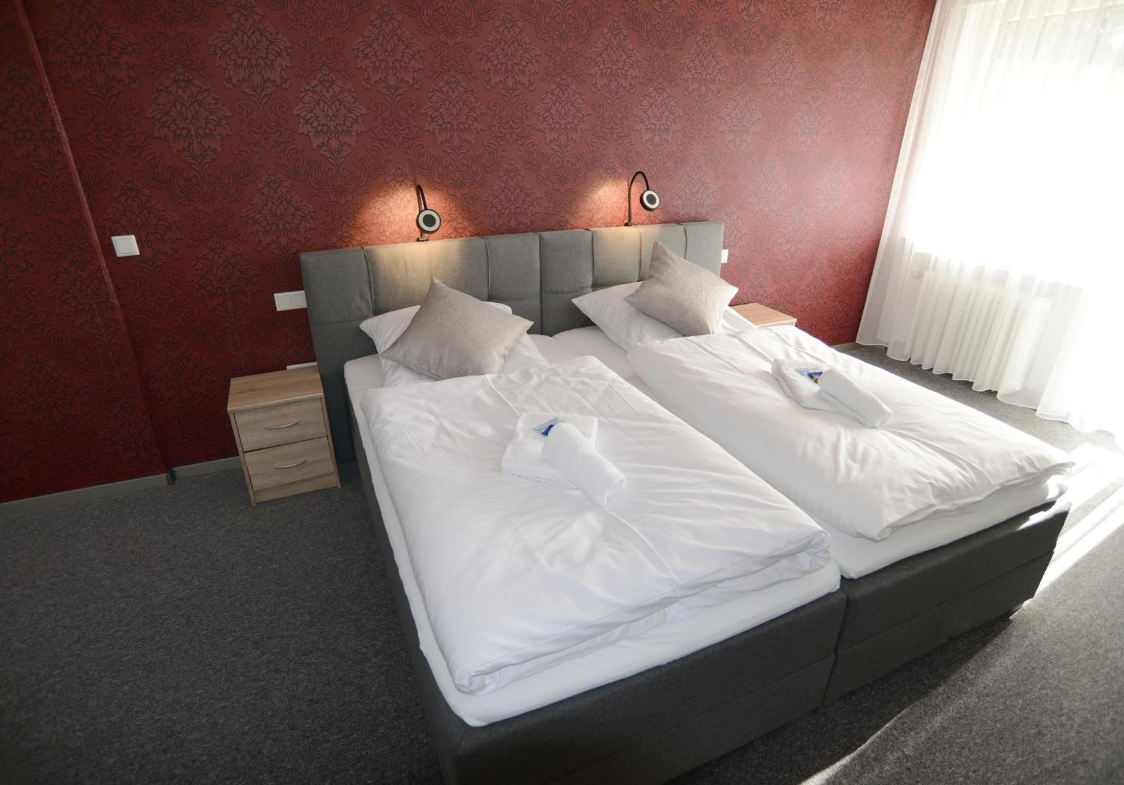Double Room - Photo 15