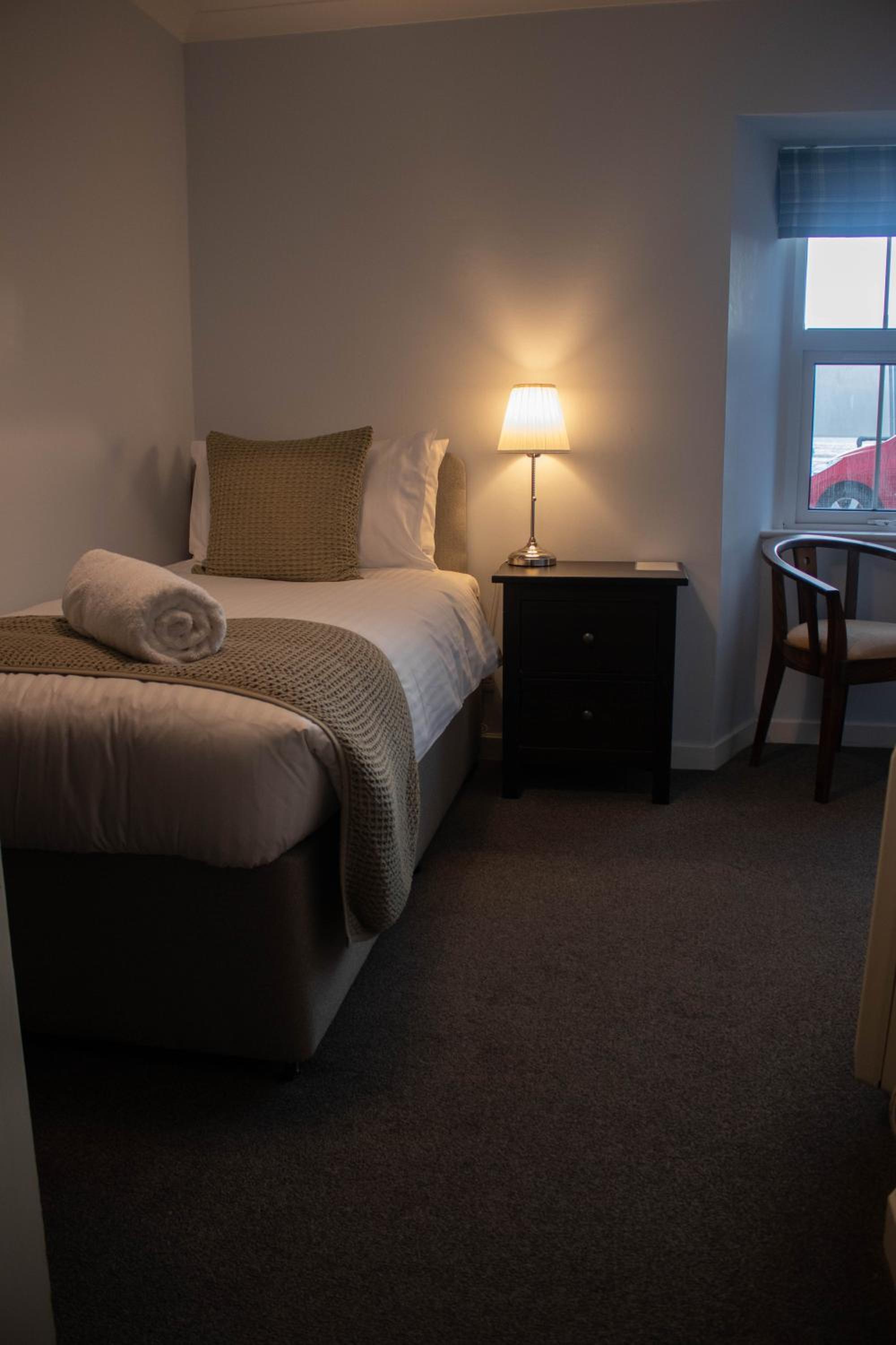 Standard Twin Room with Partial Sea View