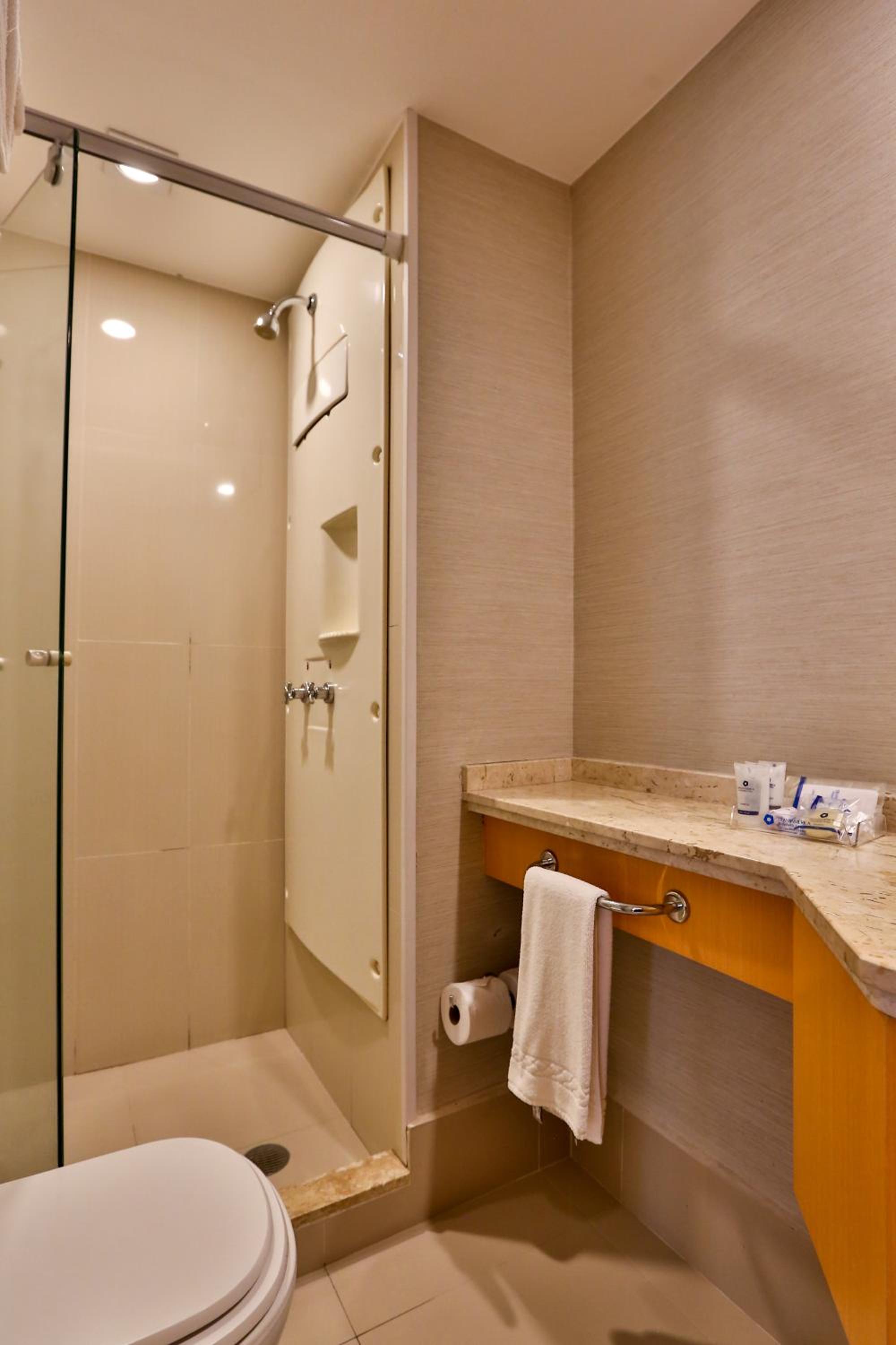 Luxury Double Room thumbnail 5