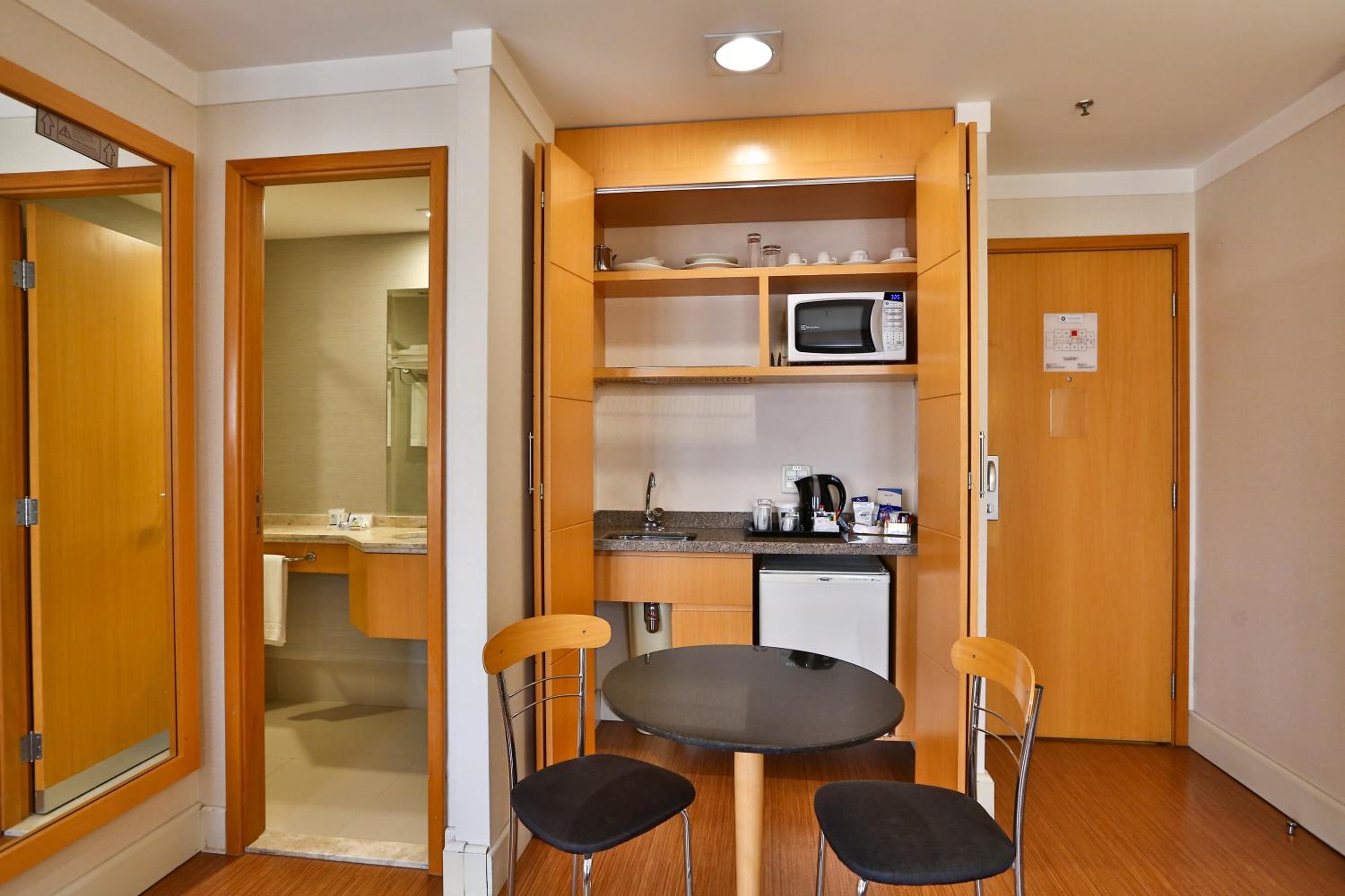 Luxury Double Room thumbnail 6