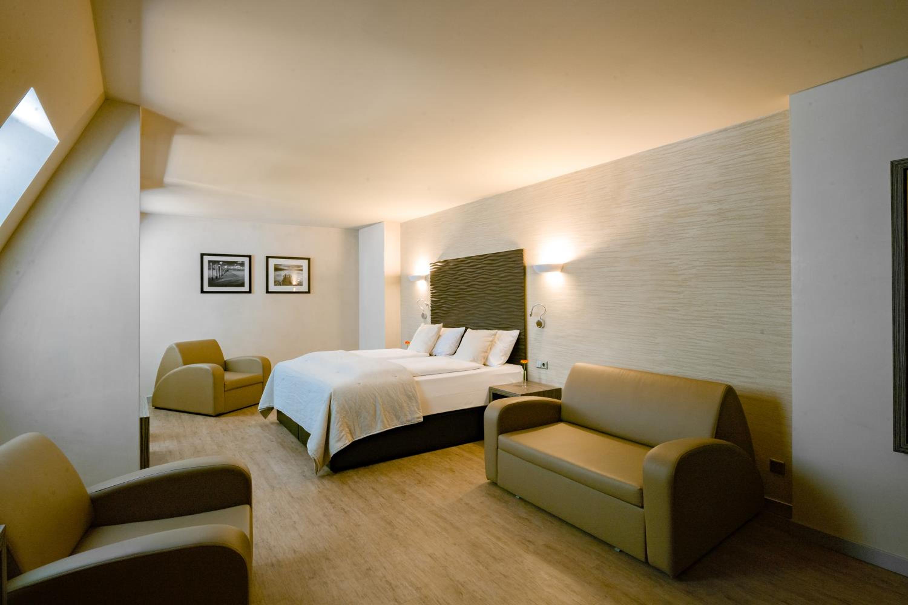Junior Suite thumbnail 6