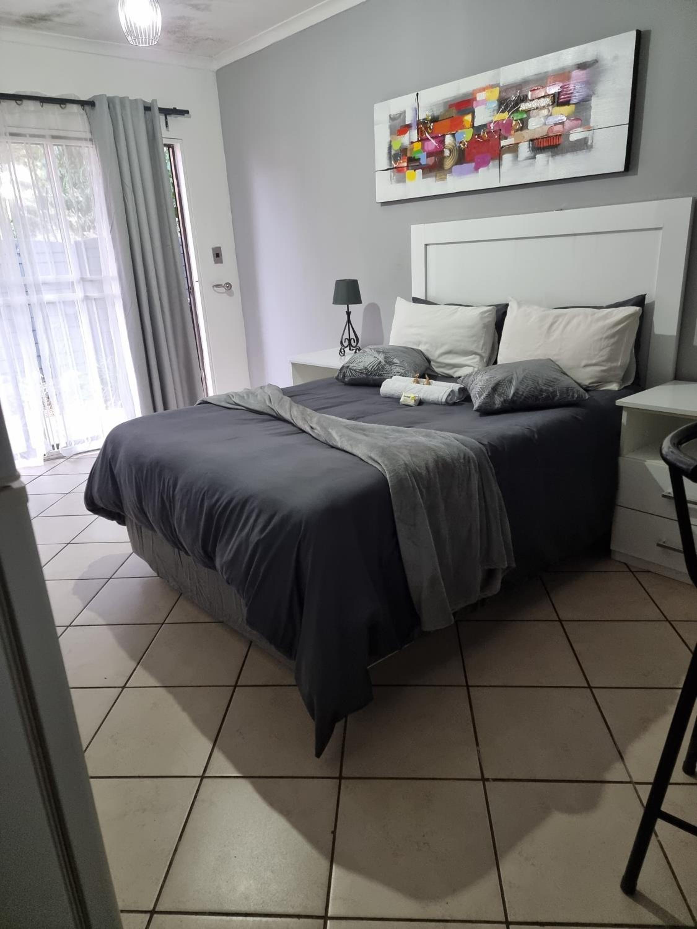 Standard Double Room - Photo 9