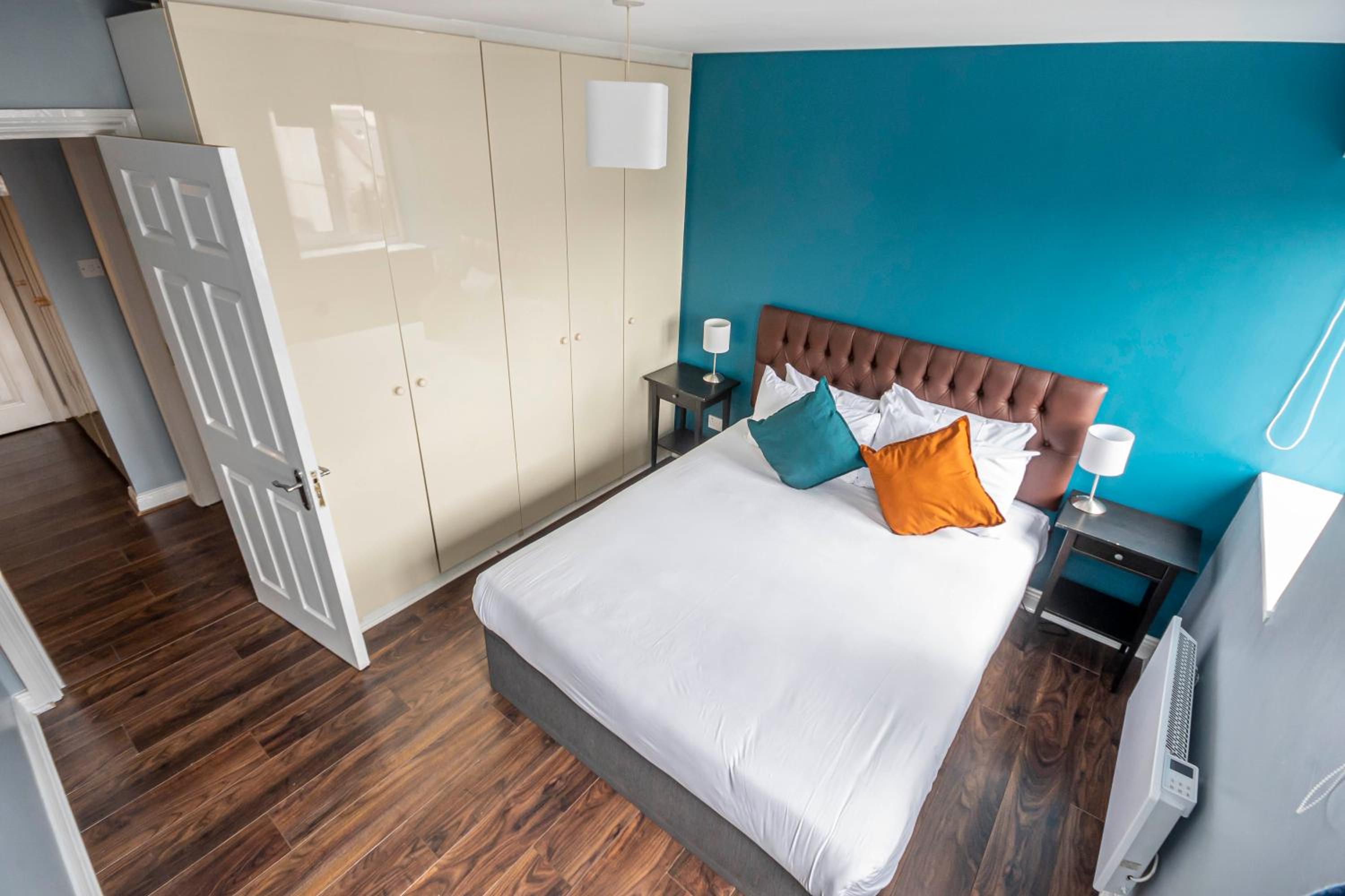 Three-Bedroom Apartment (6 Adults)