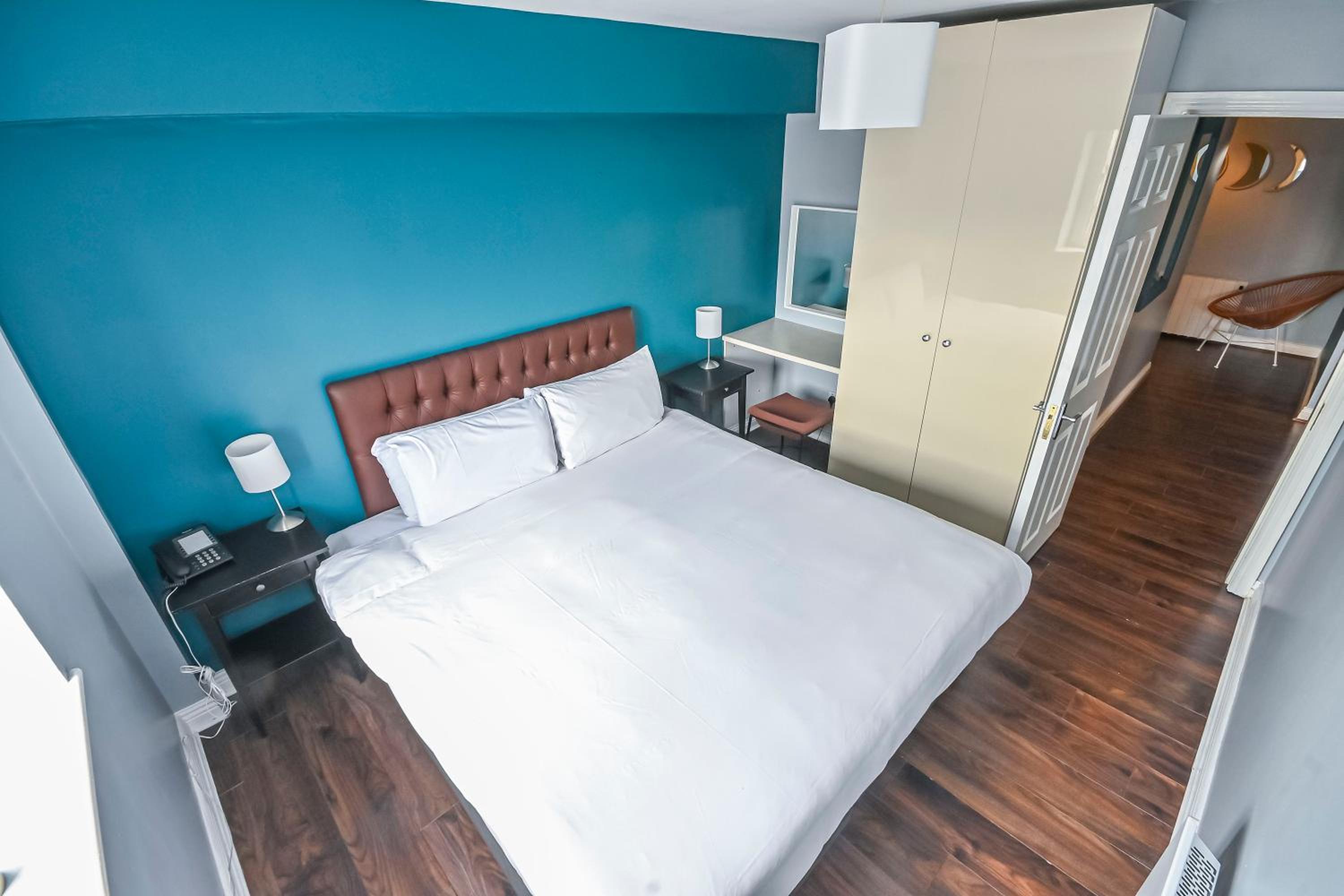 Three-Bedroom Apartment (6 Adults)