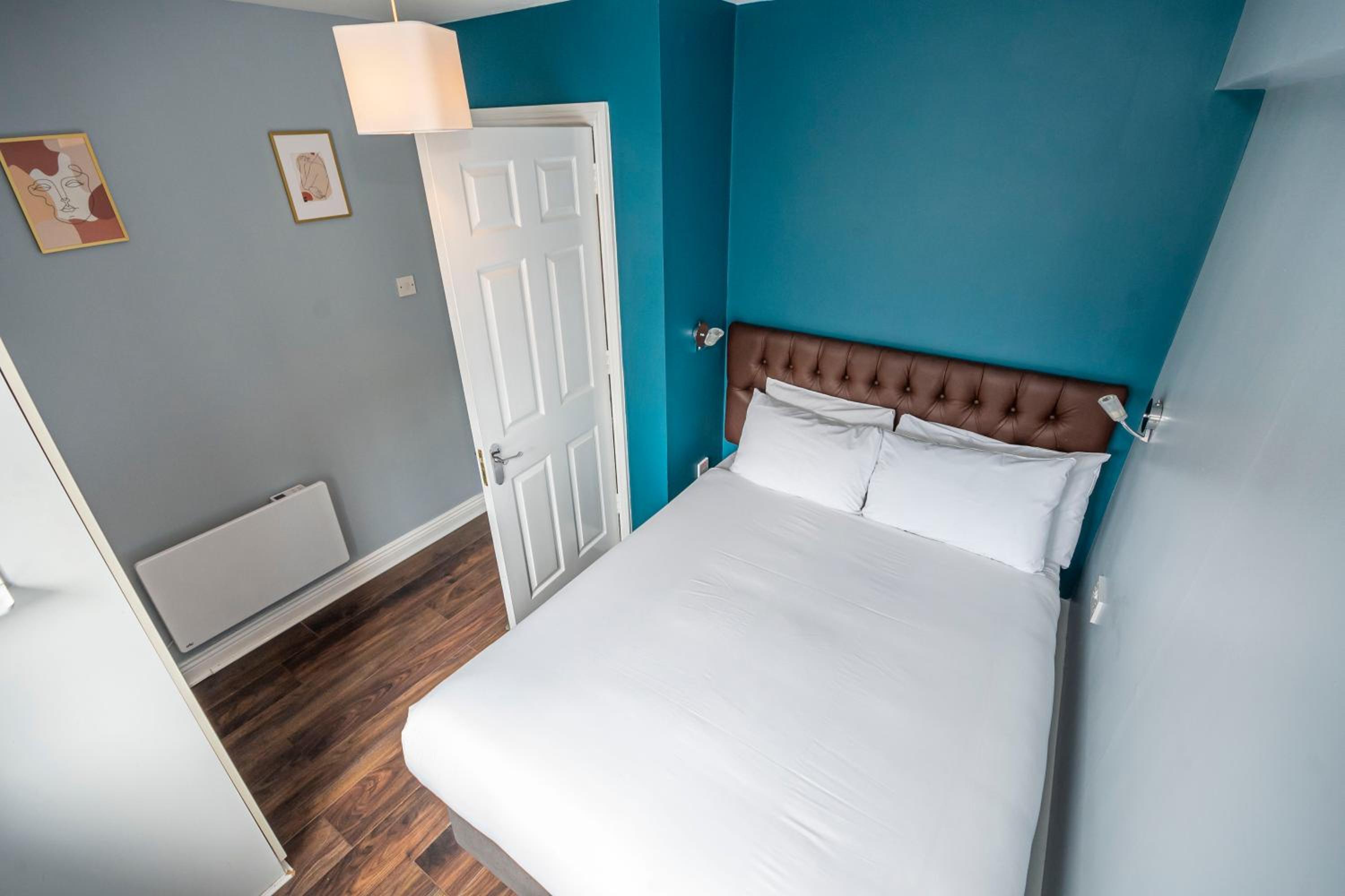 Three-Bedroom Apartment (6 Adults)