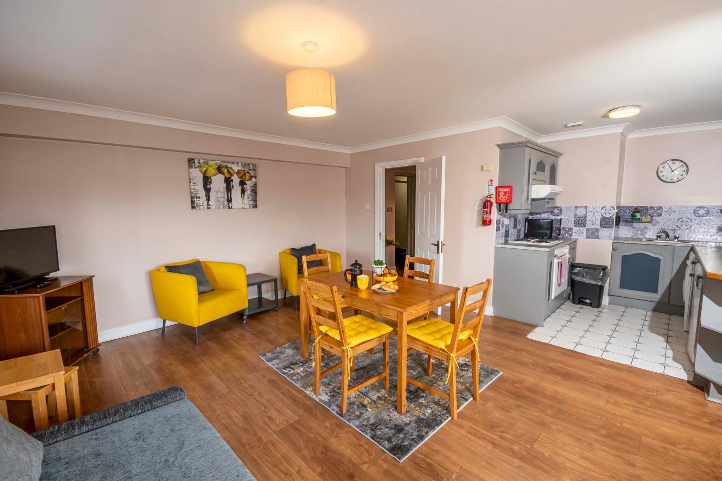 One-Bedroom Apartment (4 Adults)