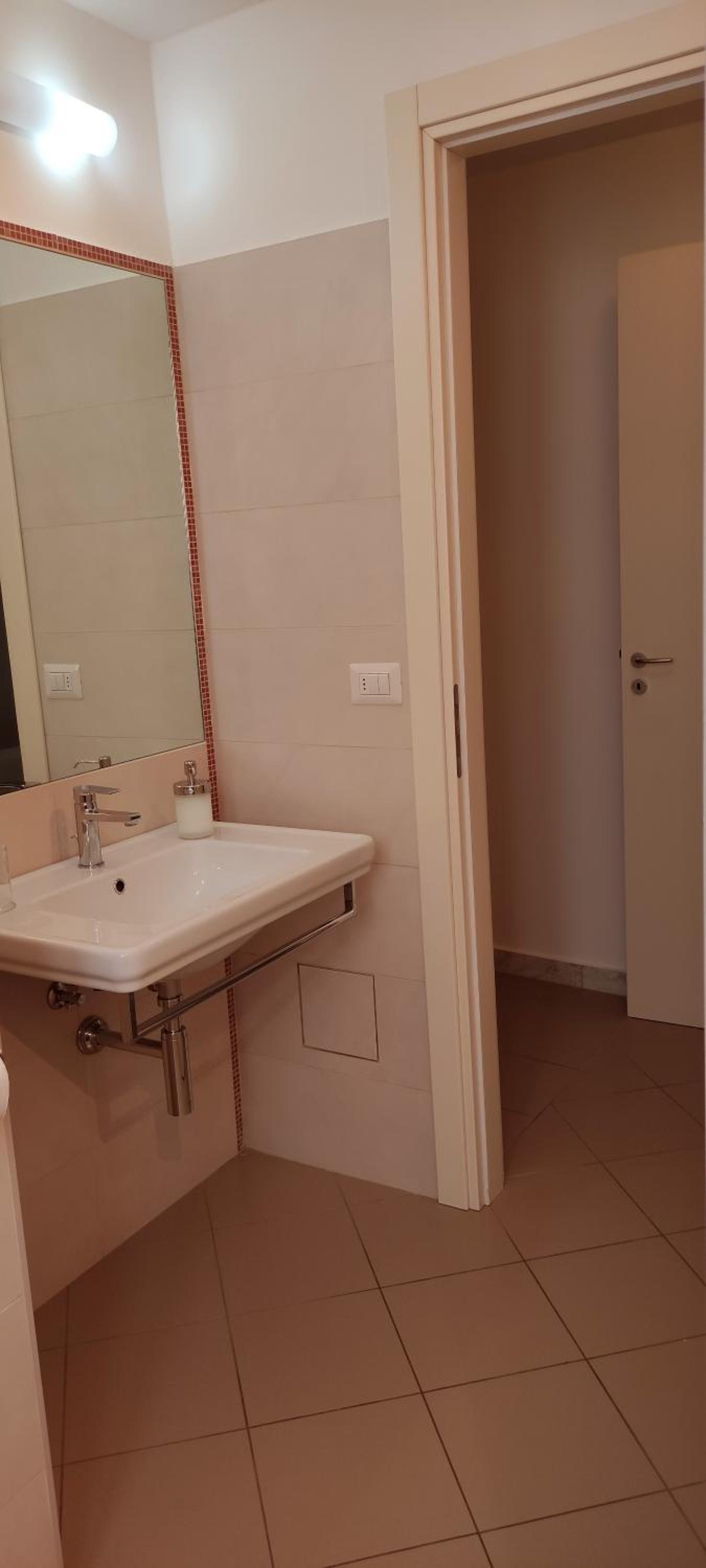 One-Bedroom Apartment - Photo 24