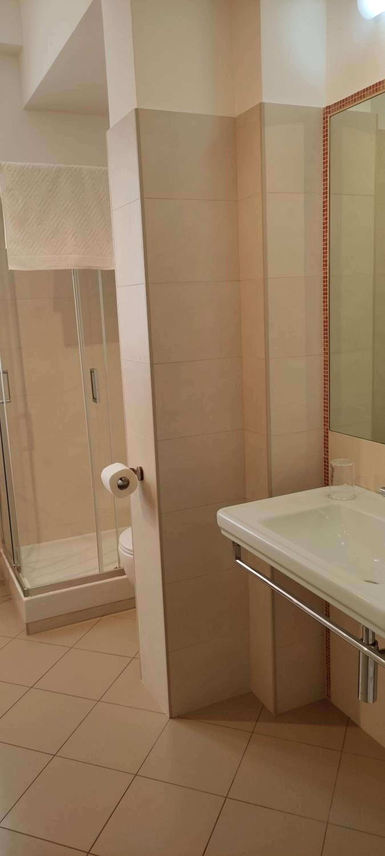 One-Bedroom Apartment - Photo 25