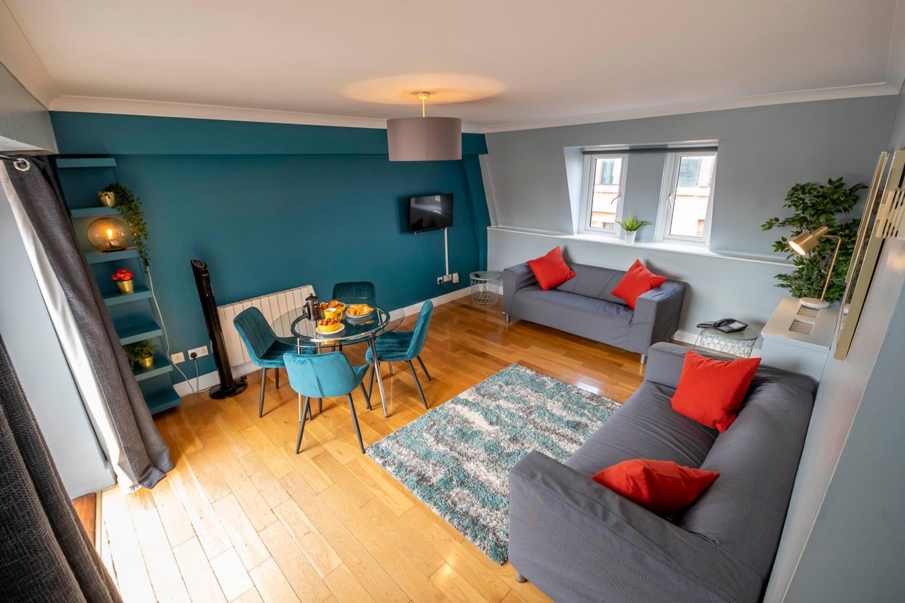 Two-Bedroom Apartment (4 Adults)