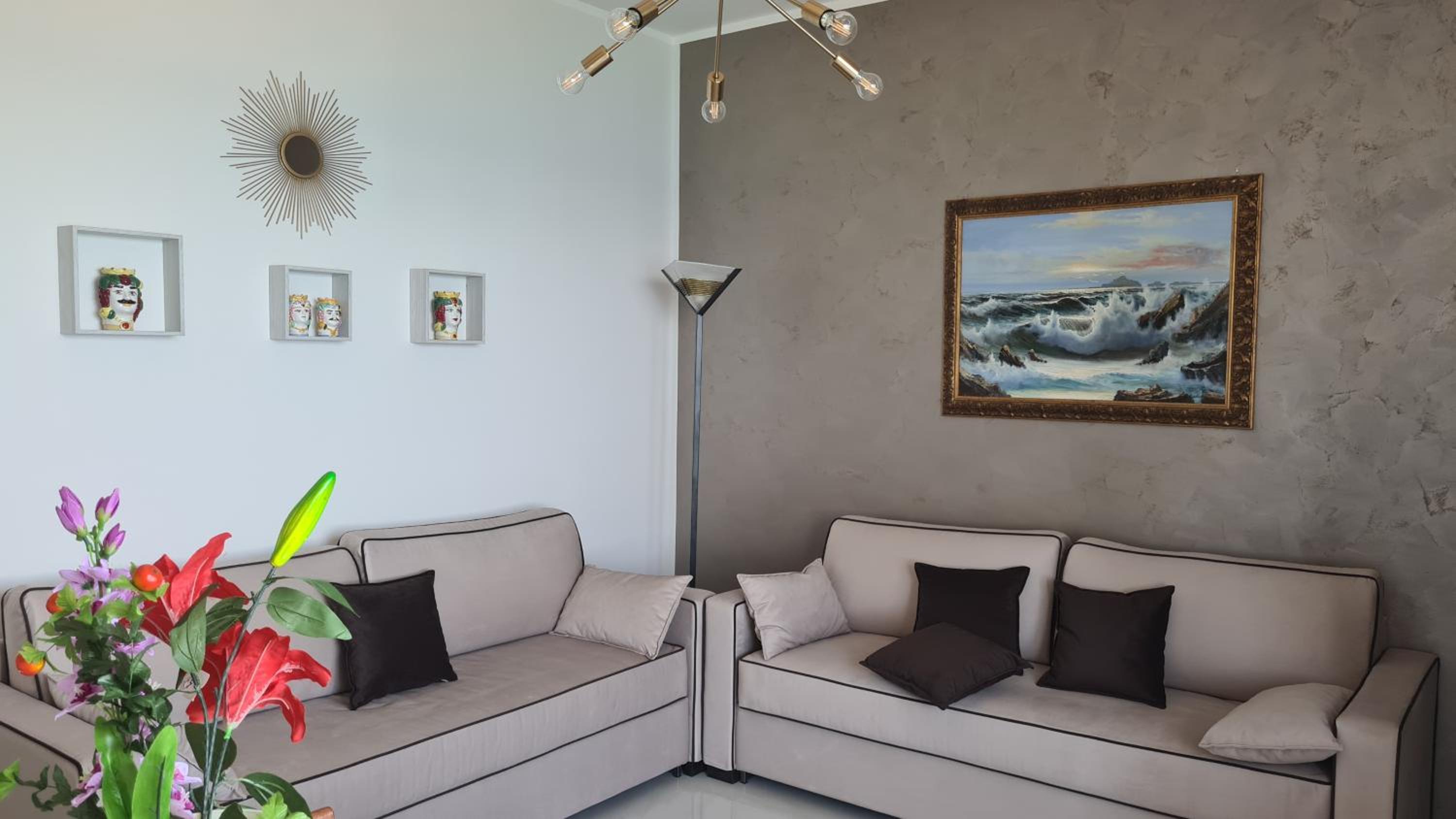 Deluxe Apartment with Balcony and Sea View photo 3