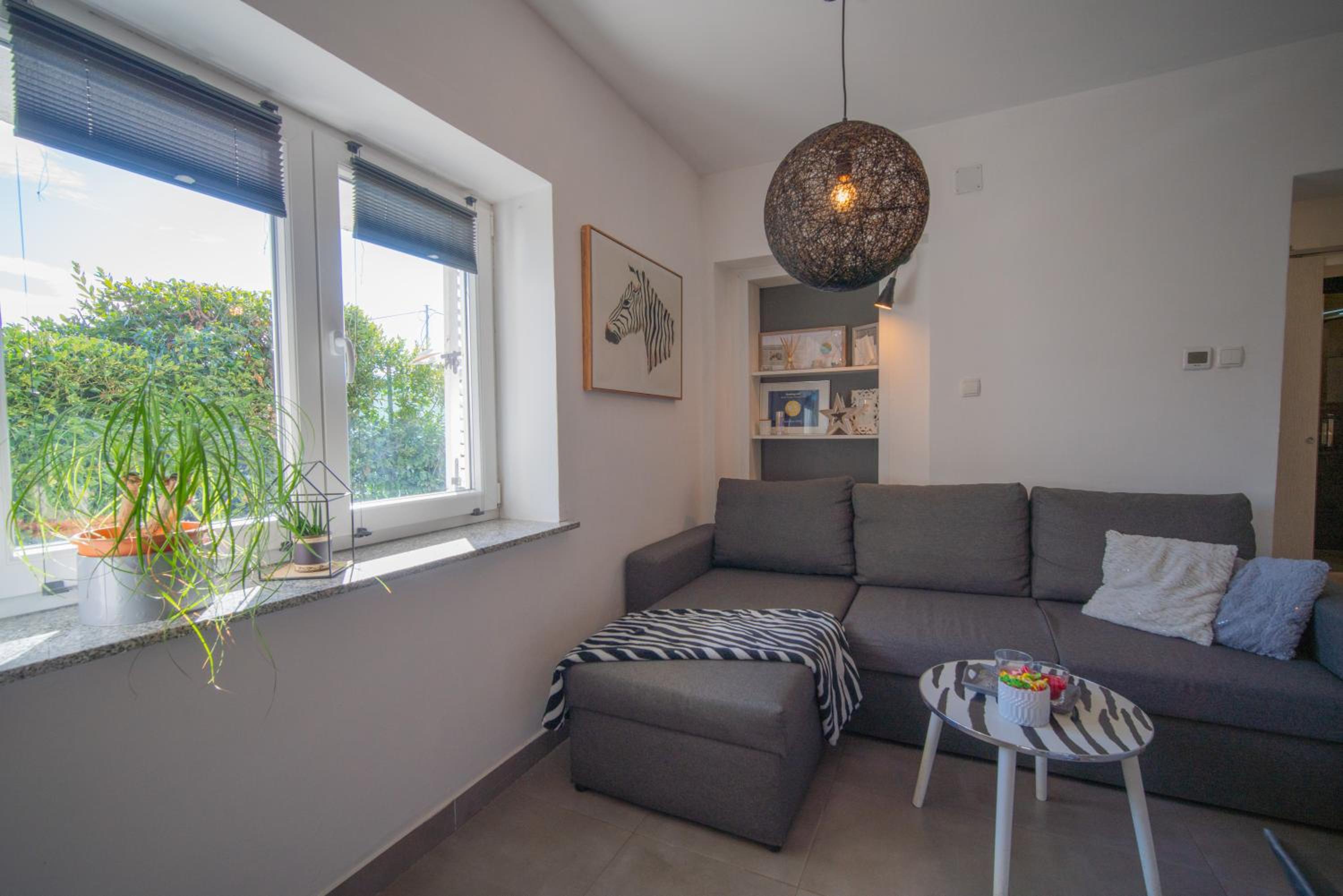 Apartment photo 2