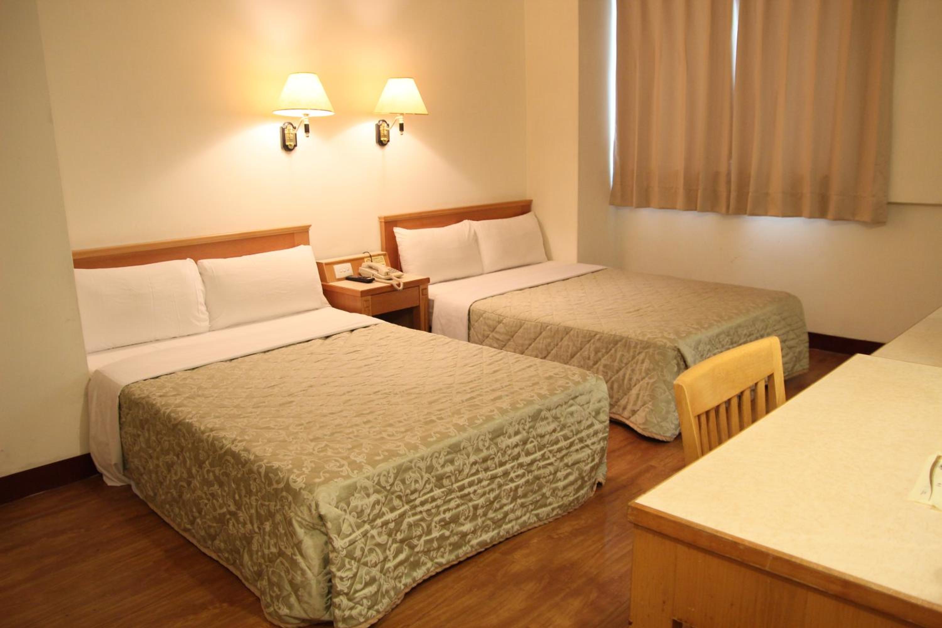 Quadruple Room (2 Adults + 2 Children) photo 2