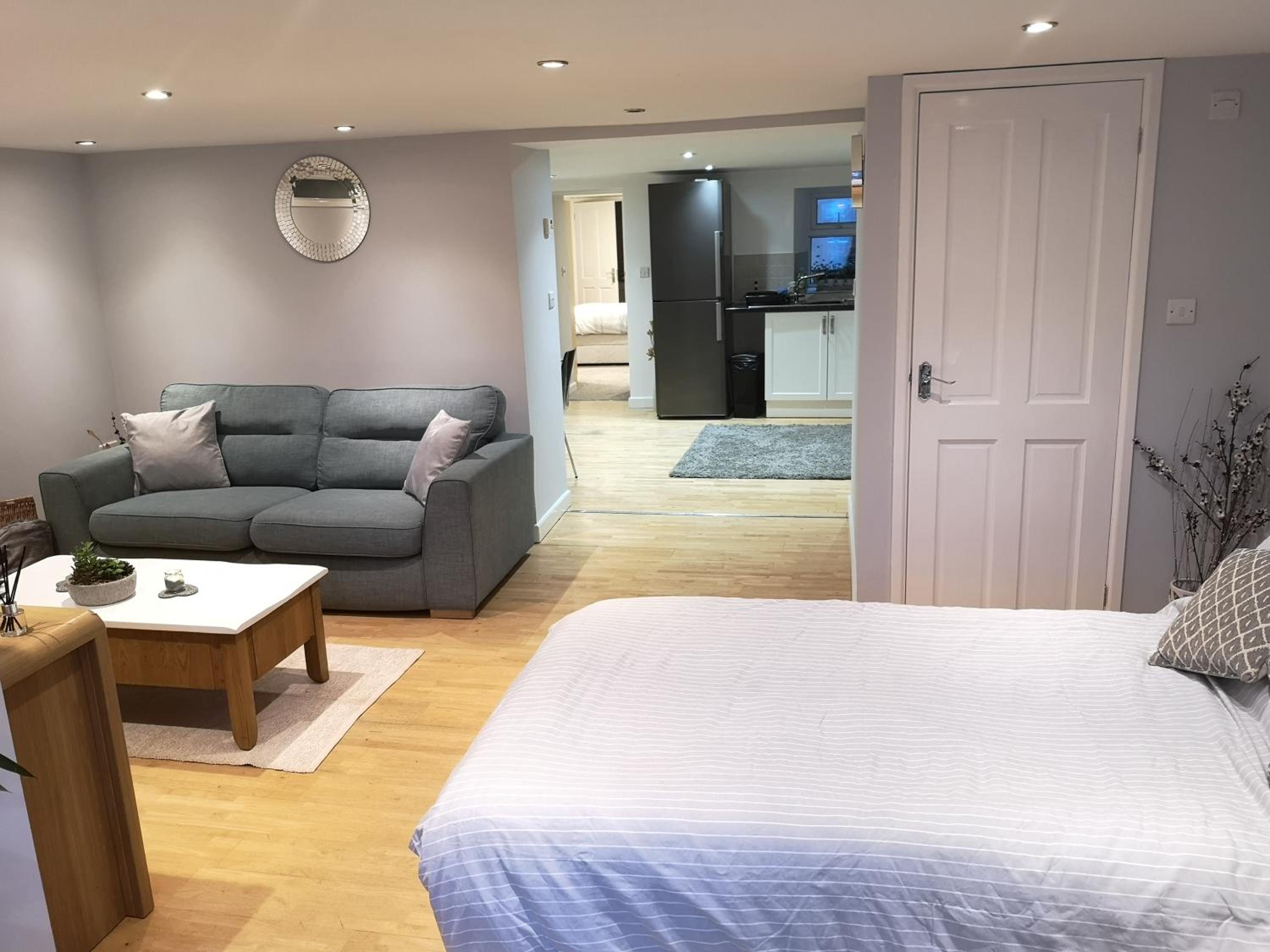 One-Bedroom Apartment - Photo 21