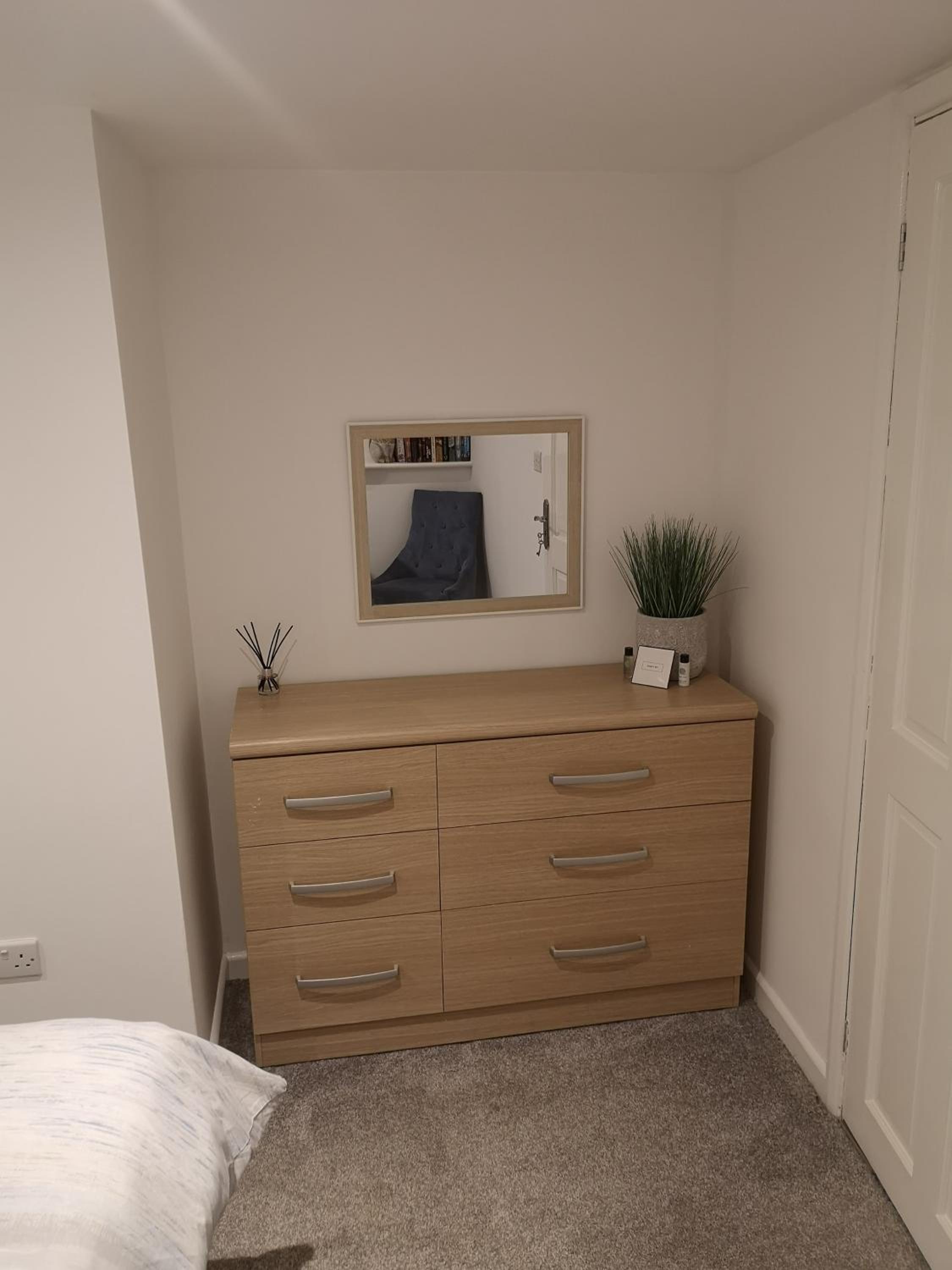 One-Bedroom Apartment - Photo 23