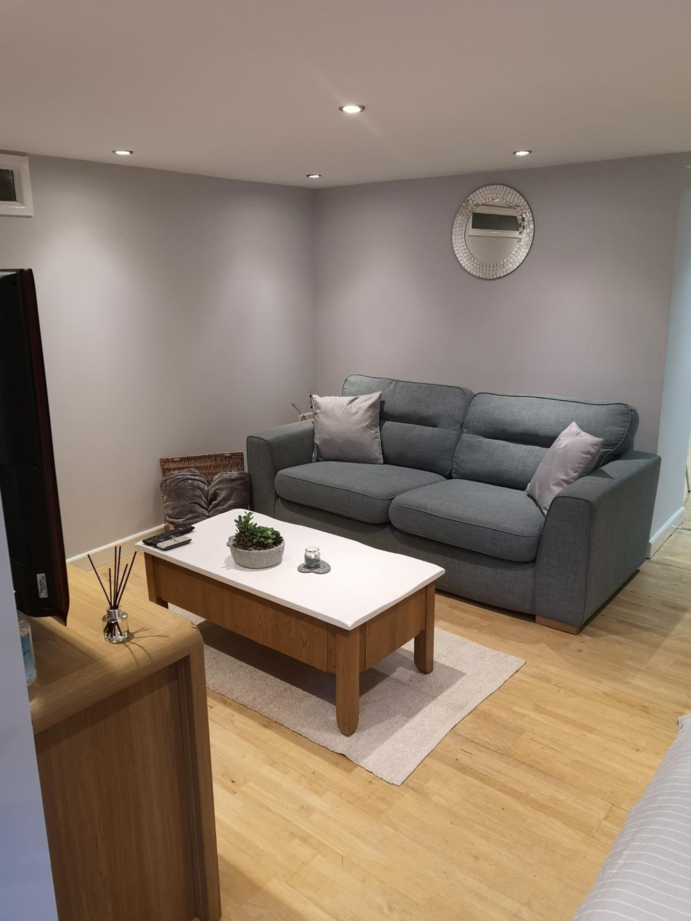 One-Bedroom Apartment - Photo 25