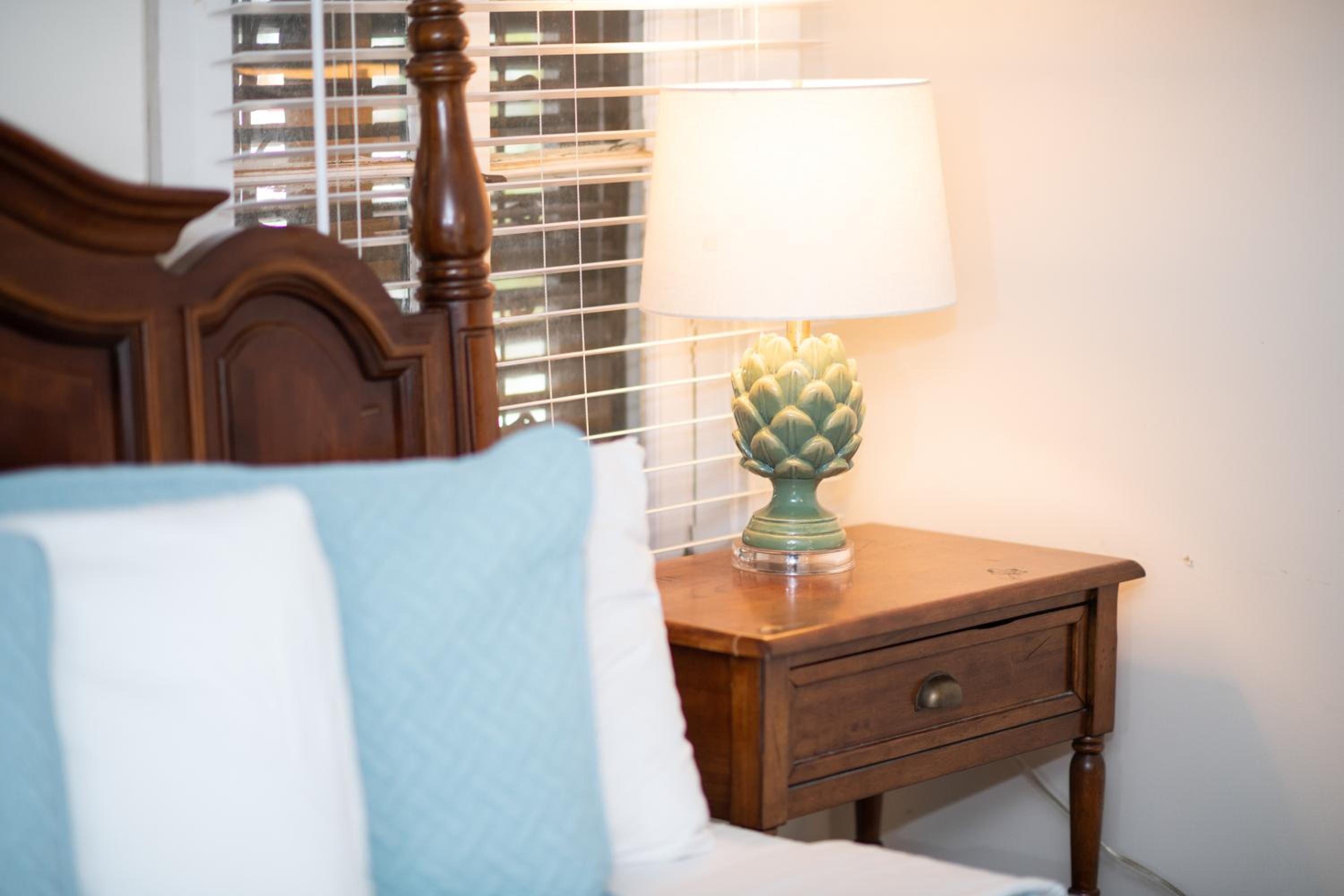 Queen Room - Disability Access - Photo 1