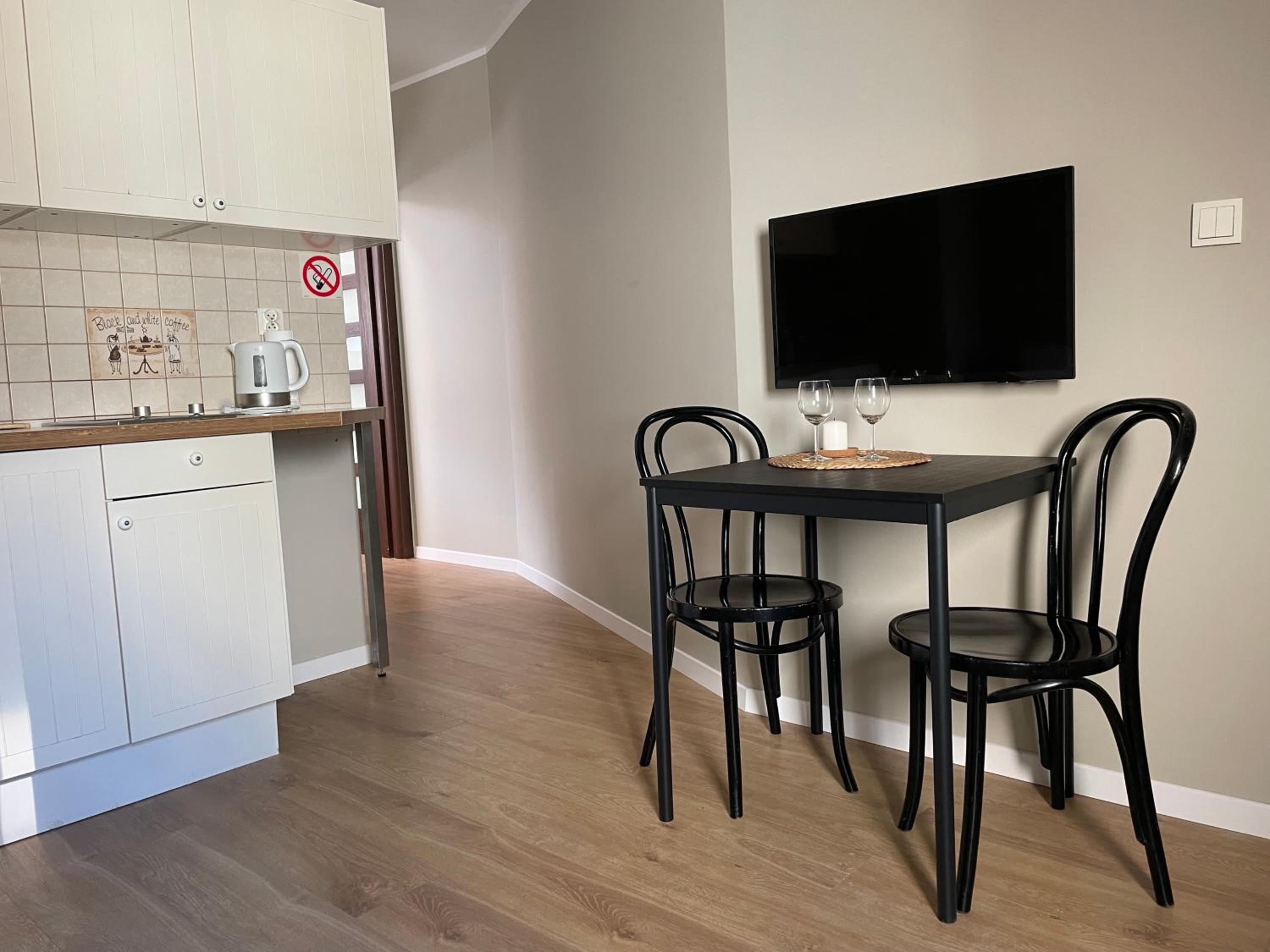 Apartment II - Photo 3